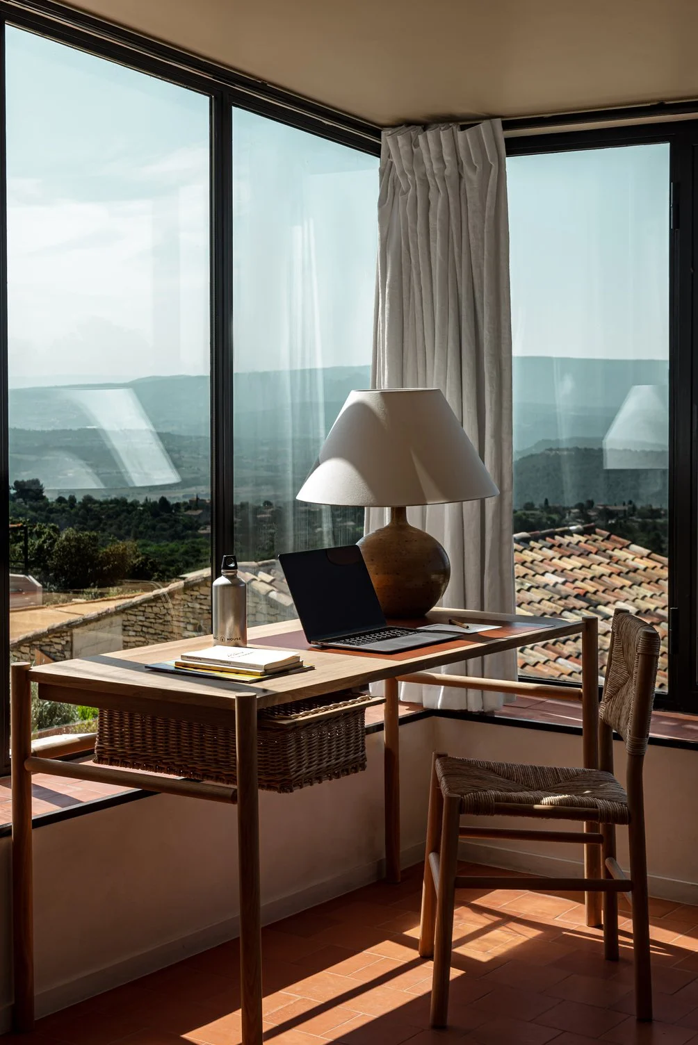 Villa de luxe à louer dans le Lubéron à Gordes bureau