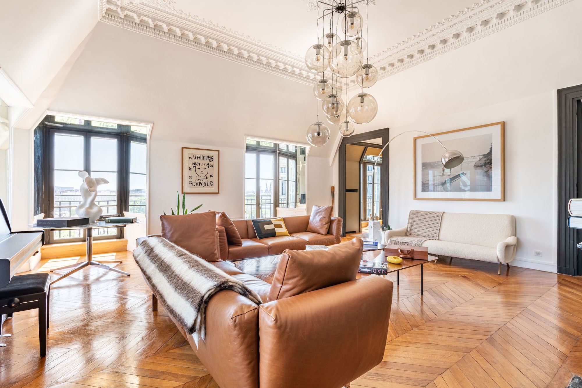 Exceptional apartment in Paris with panoramic view of the Tuileries, Louvres and Eiffel Tower