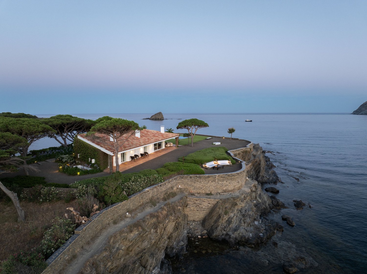 Location villa luxe Cadaques Oliveres drone