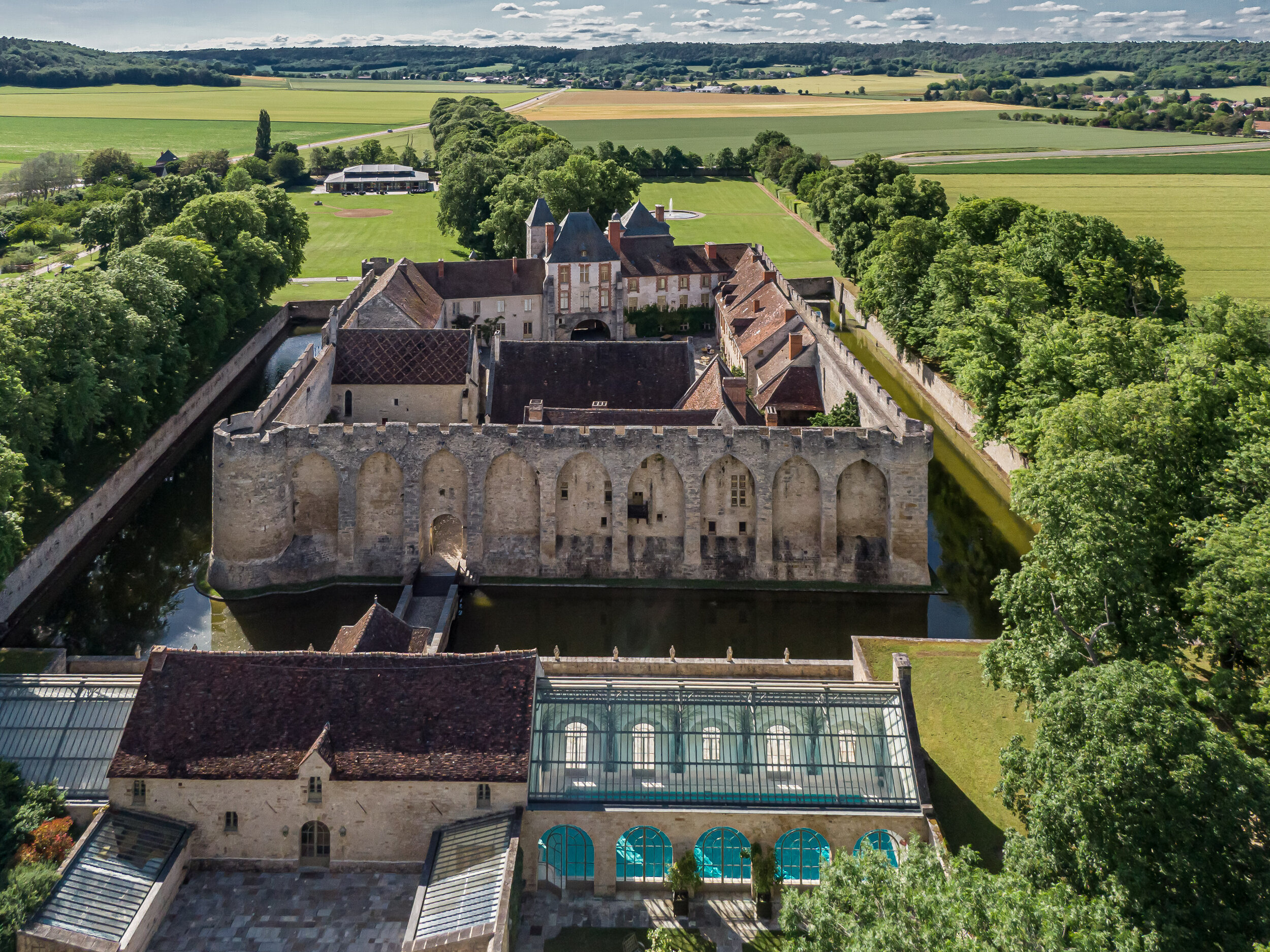 Prestigious chateau, near Paris in the Ile de France, in the middle of the countryside 