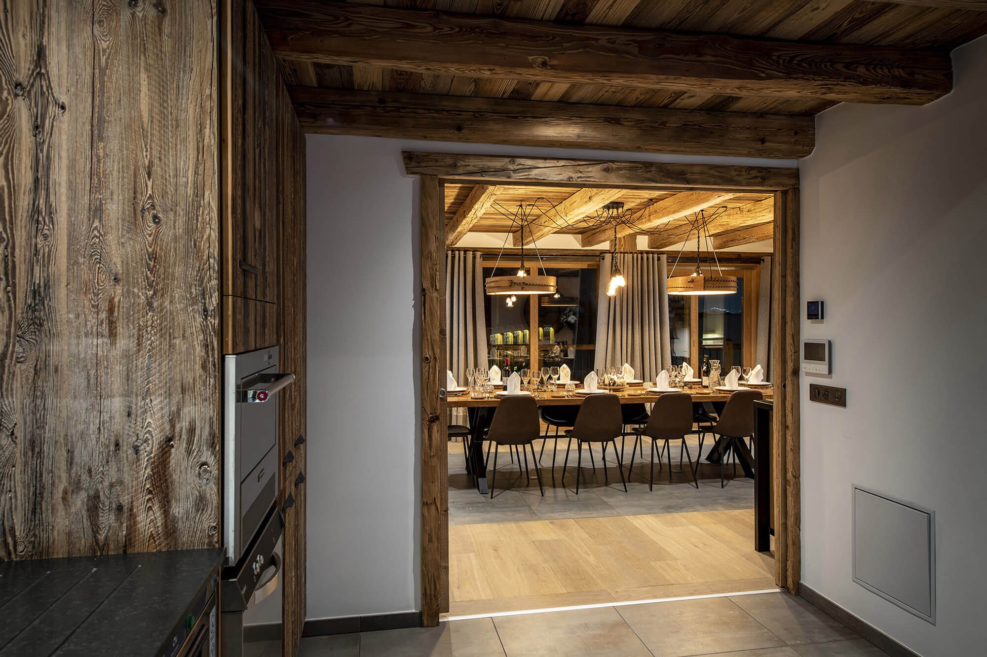 Luxury chalet in Val d'Isère at the foot of the slopes with hotel service, pool and spa