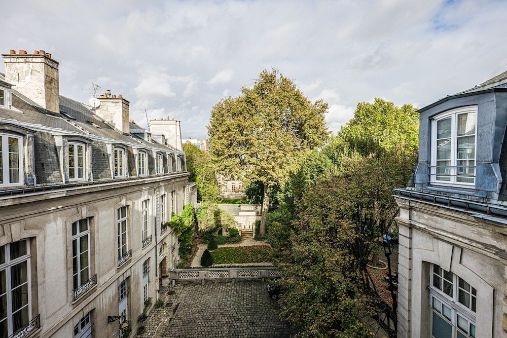 Luxury apartment in the heart of Paris and the 7th arrondissement 
