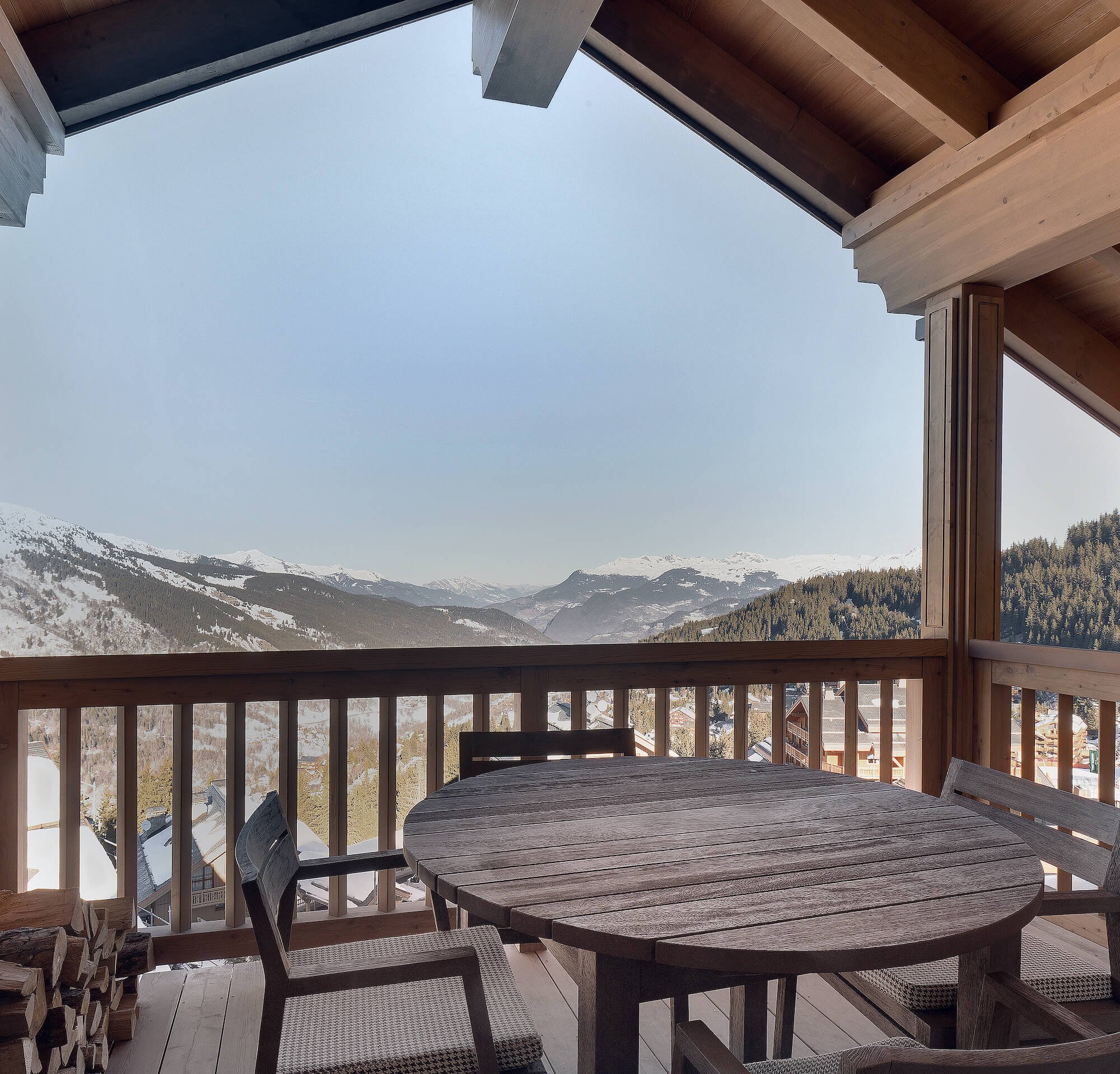 Luxury chalet in Méribel at the foot of the slopes with hotel service 