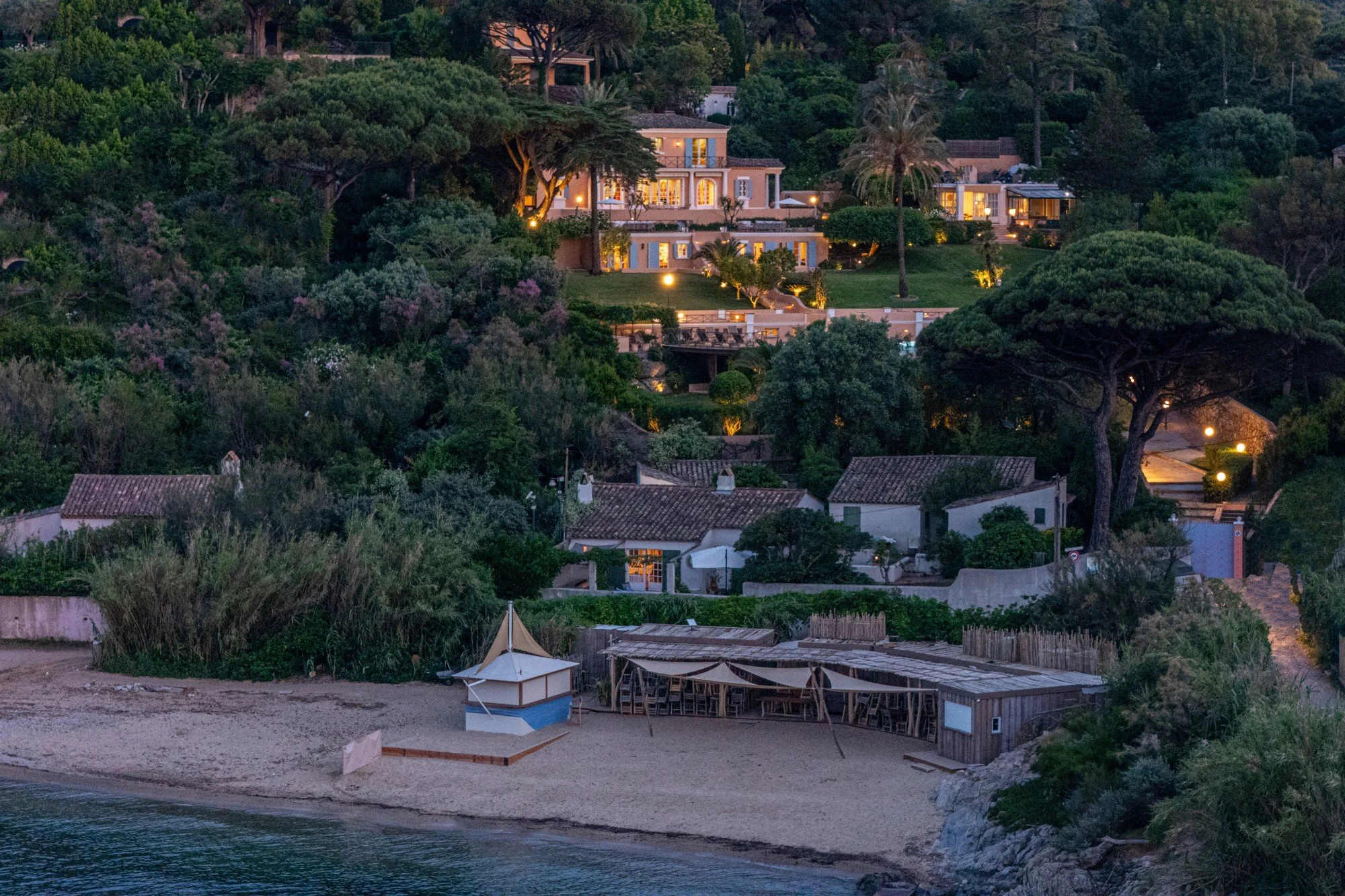 ville de luxe saint-tropez graniers