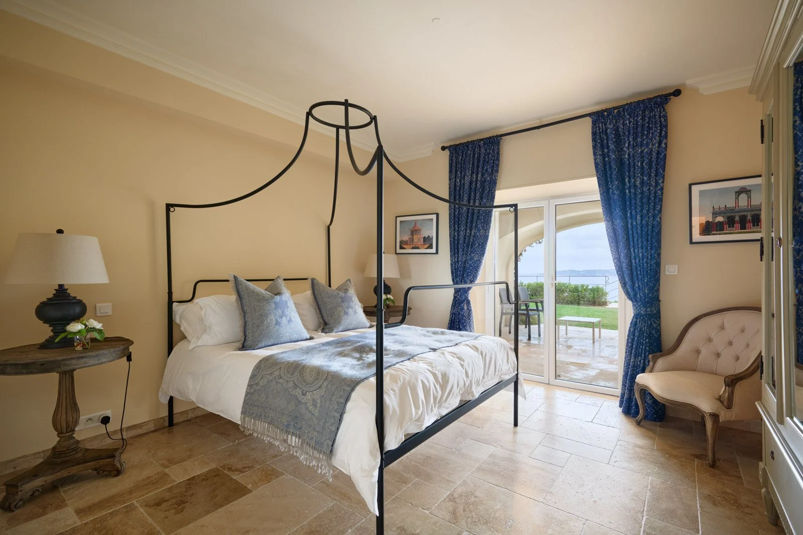 Villa de luxe à Sainte-Maxime chambre
