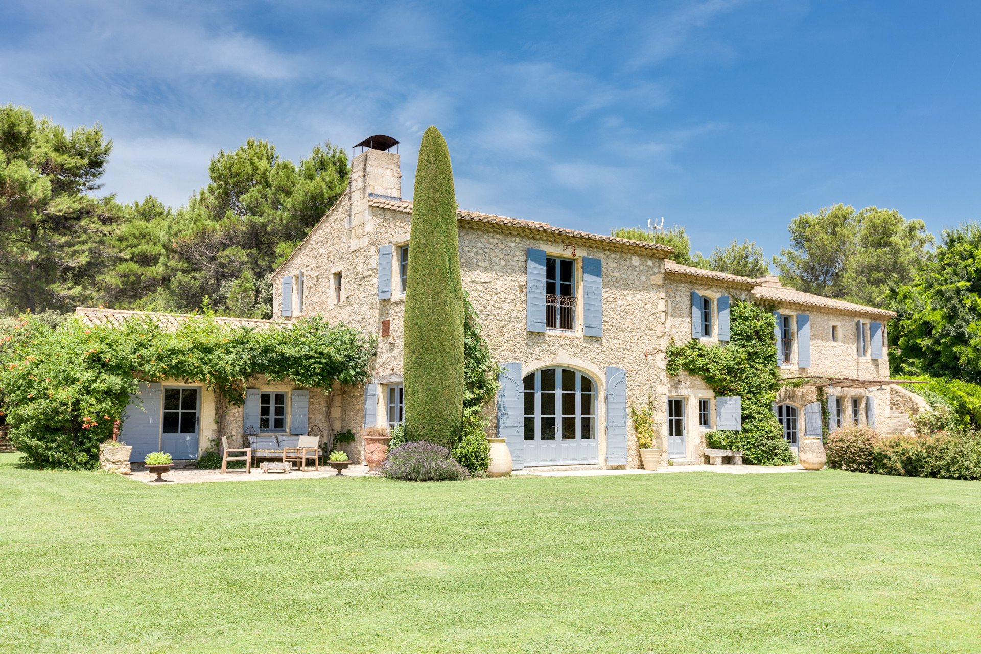 location domain villa luxe provence extérieur