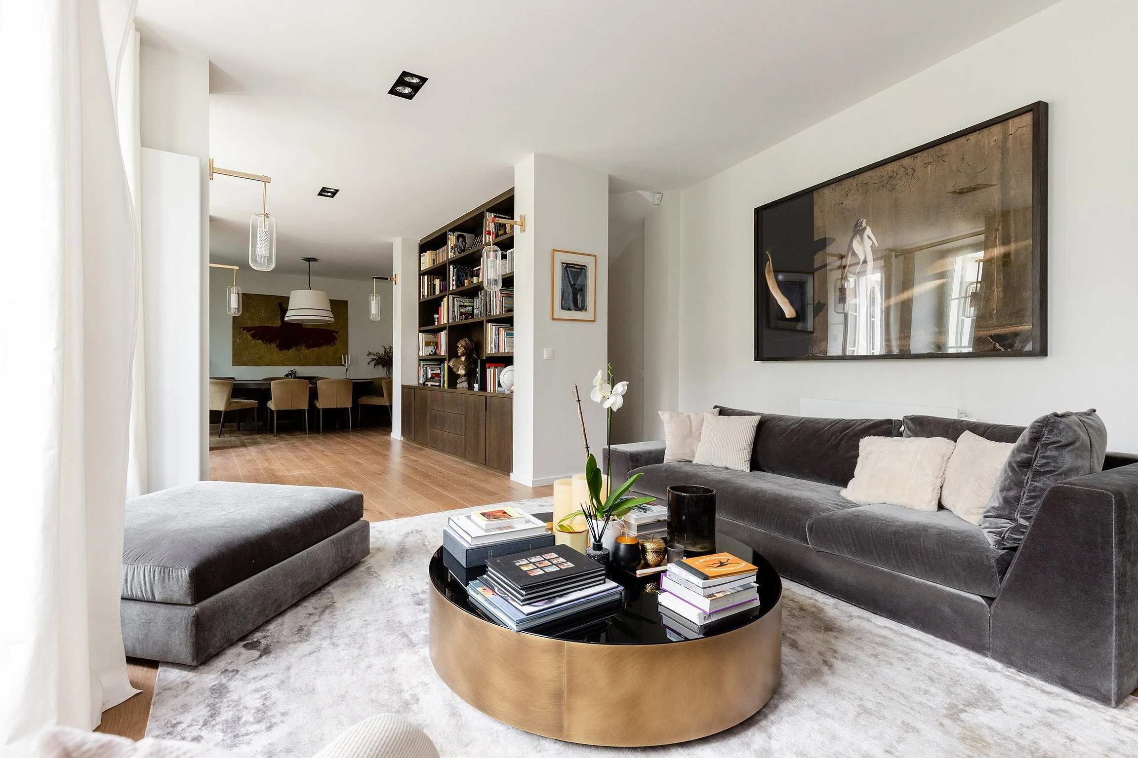 Maison de prestige au coeur de Paris avec un jardin et une piscine proche du Panthéon