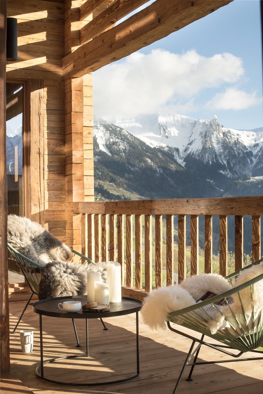 Luxury chalet in La Clusaz at the foot of the slopes with hotel service, swimming pool and spa