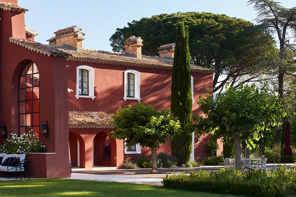 Exceptional Provencal estate on Côte d'Azur amid vineyards and pines
