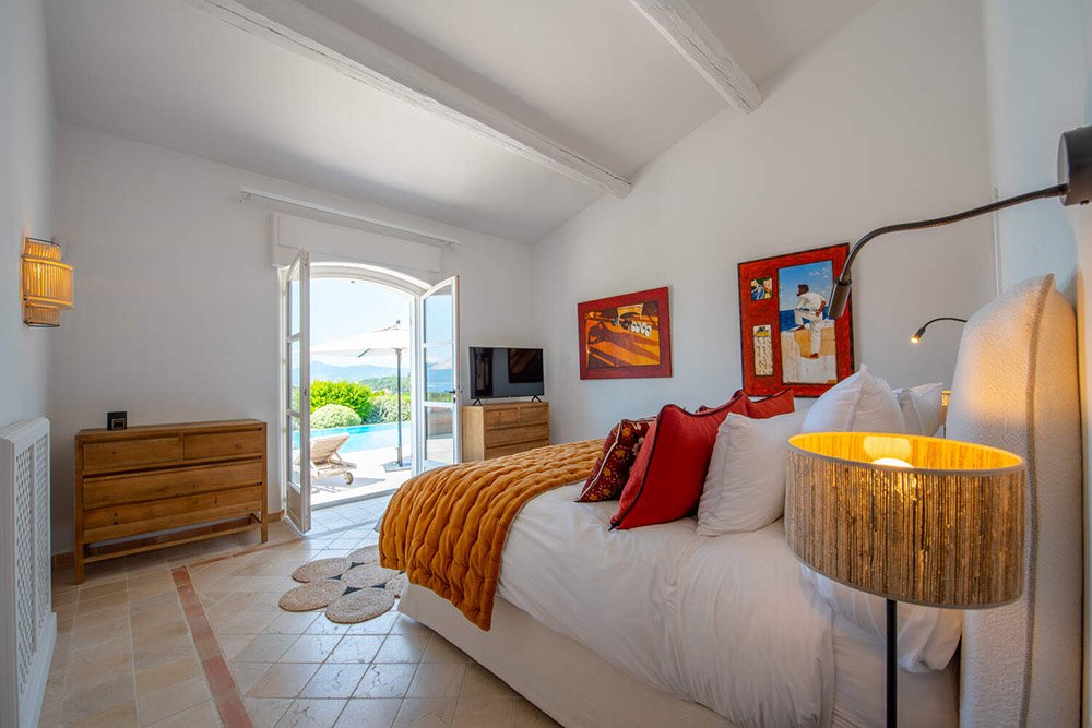 Luxury house with sea view in Saint-Tropez on the Mediterranean coast 