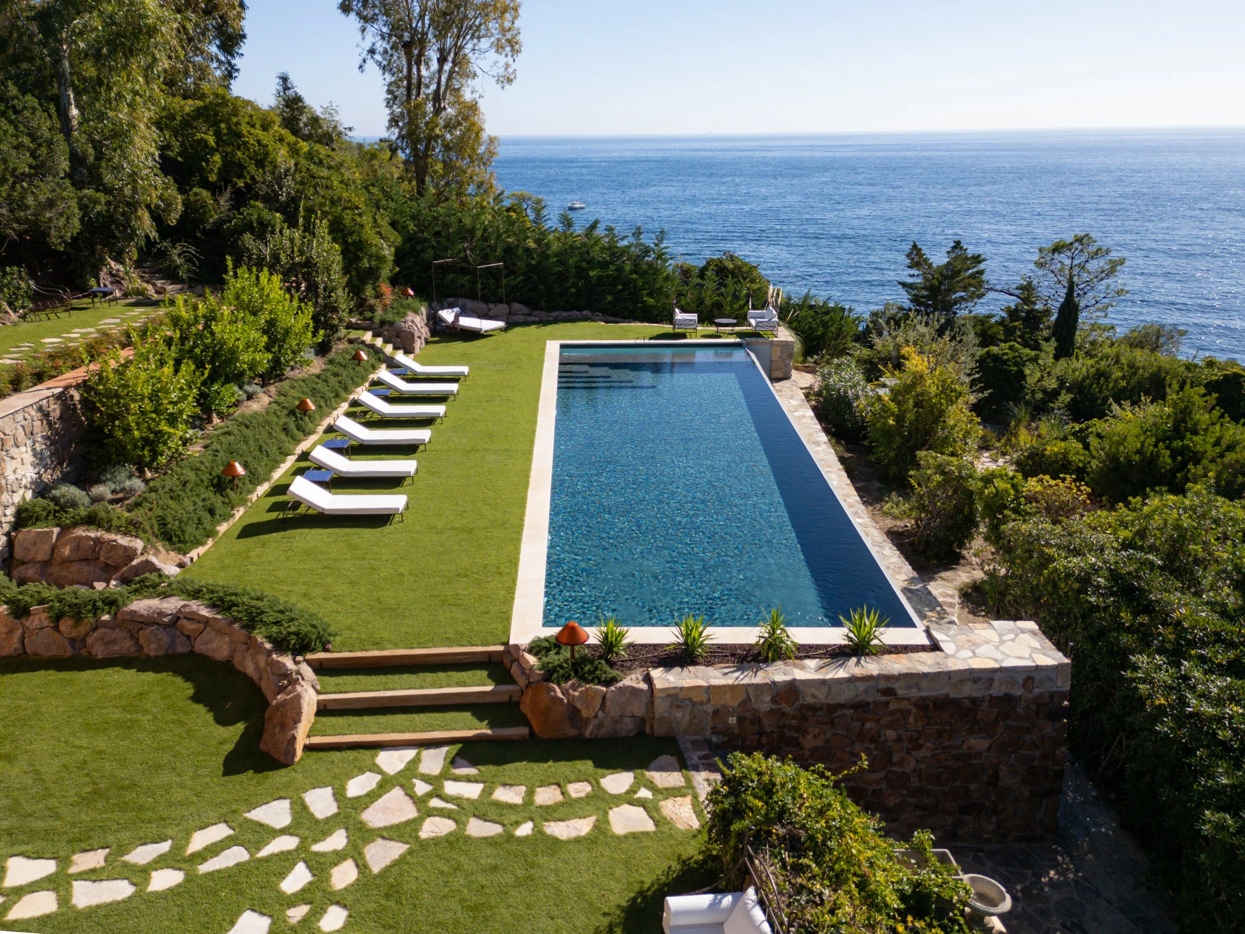 réunions familiales côte d'azur​ piscine
