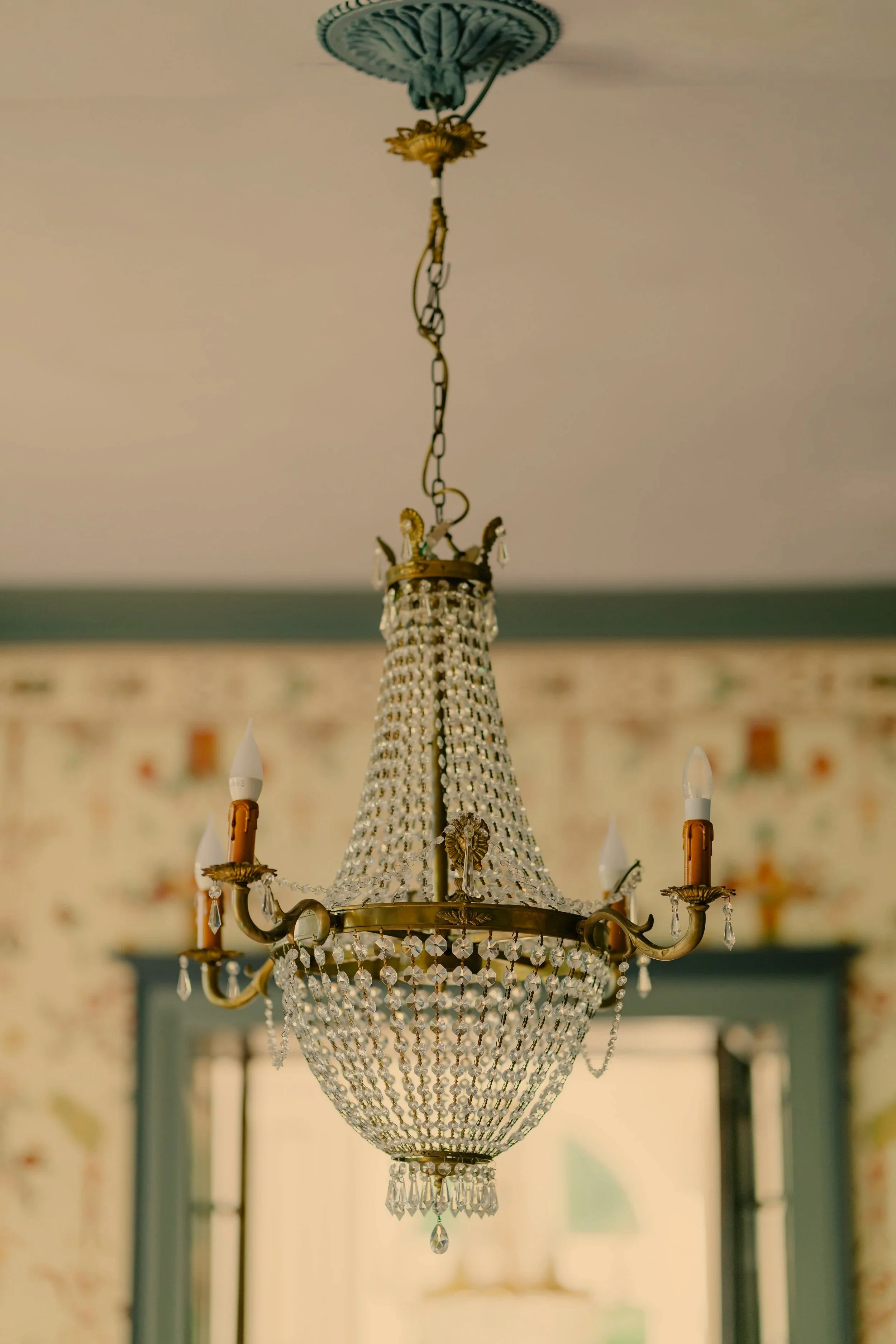 Music+Room+Antique+Rococo+Chess+Chandelier+-+Chateau+De+Vezins.jpg
