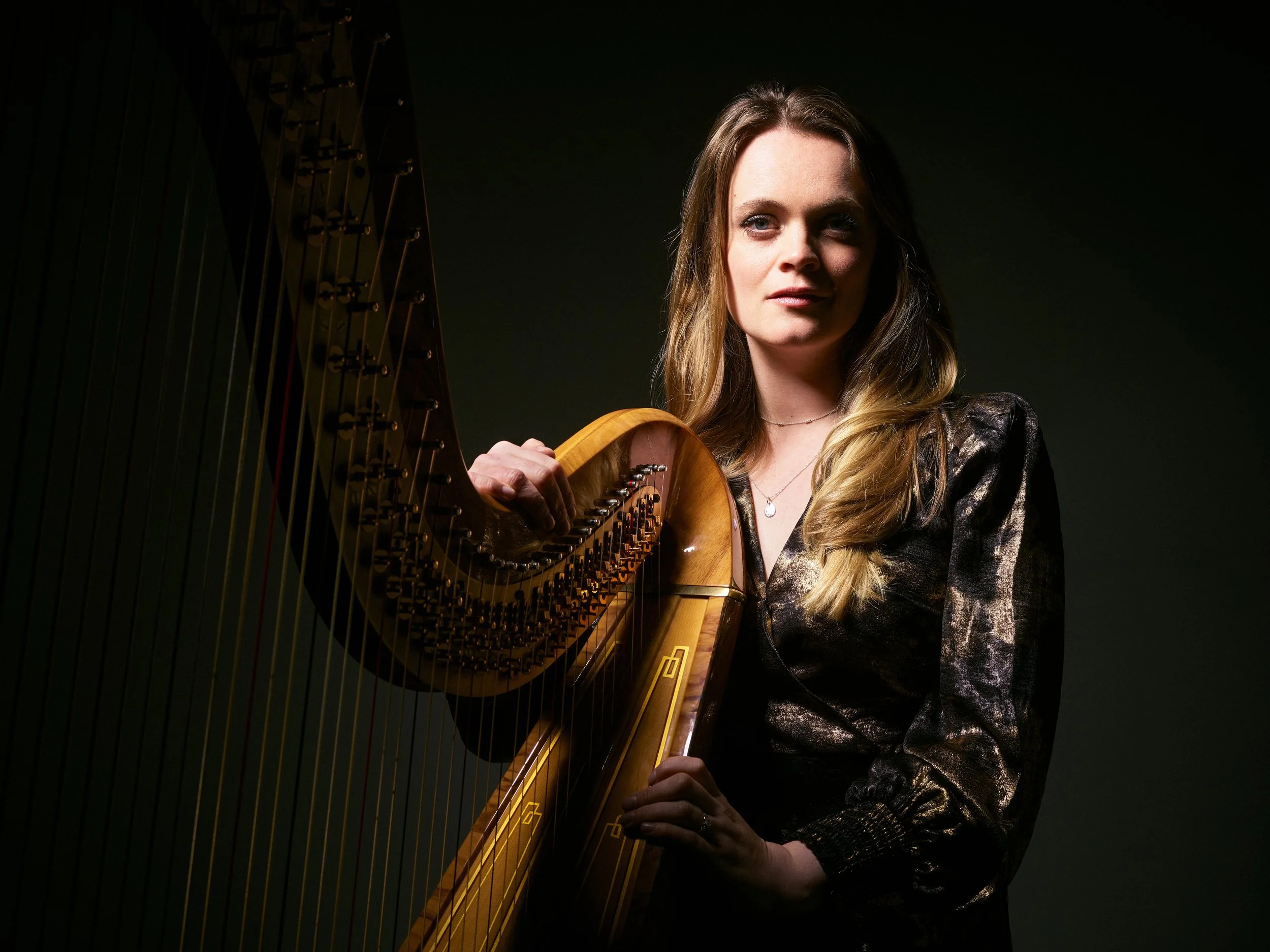 Lucy Harp 25030797472.jpg
