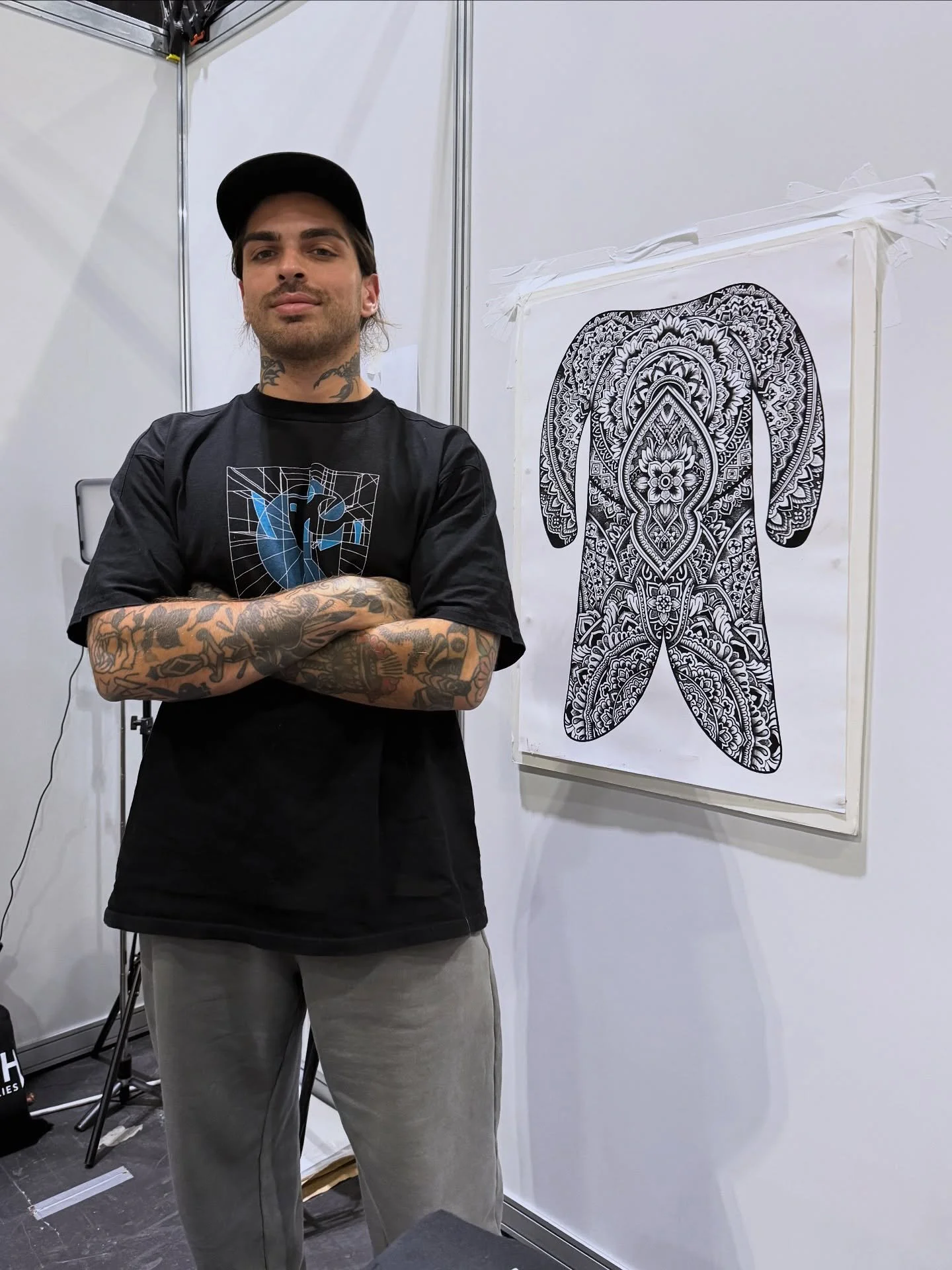 Had an great weekend at @biglondontattooshow &mdash; huge thanks to everyone who came by, got tattooed, picked up prints, or just showed support. Always grateful for the love.

Big shoutout to the crew who make the show happen. @georgectattoo &amp; @