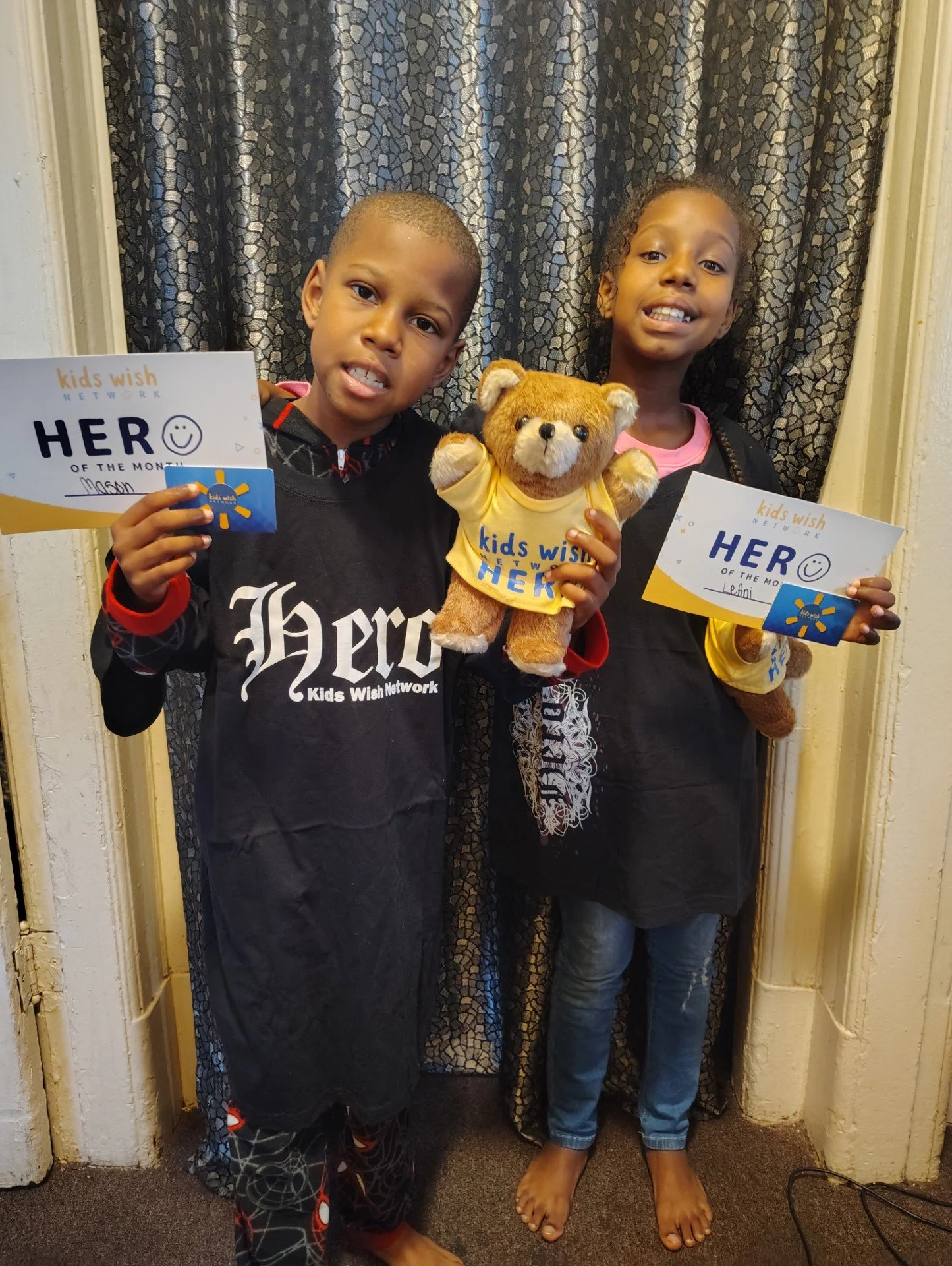 Siblings Support and Assist Mom Throughout Cancer Journey