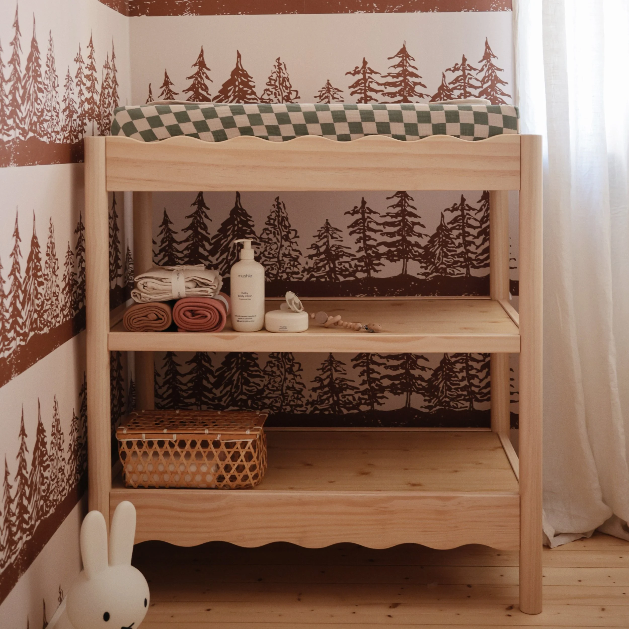 M27902BD_Swell Changing Table_2.jpg