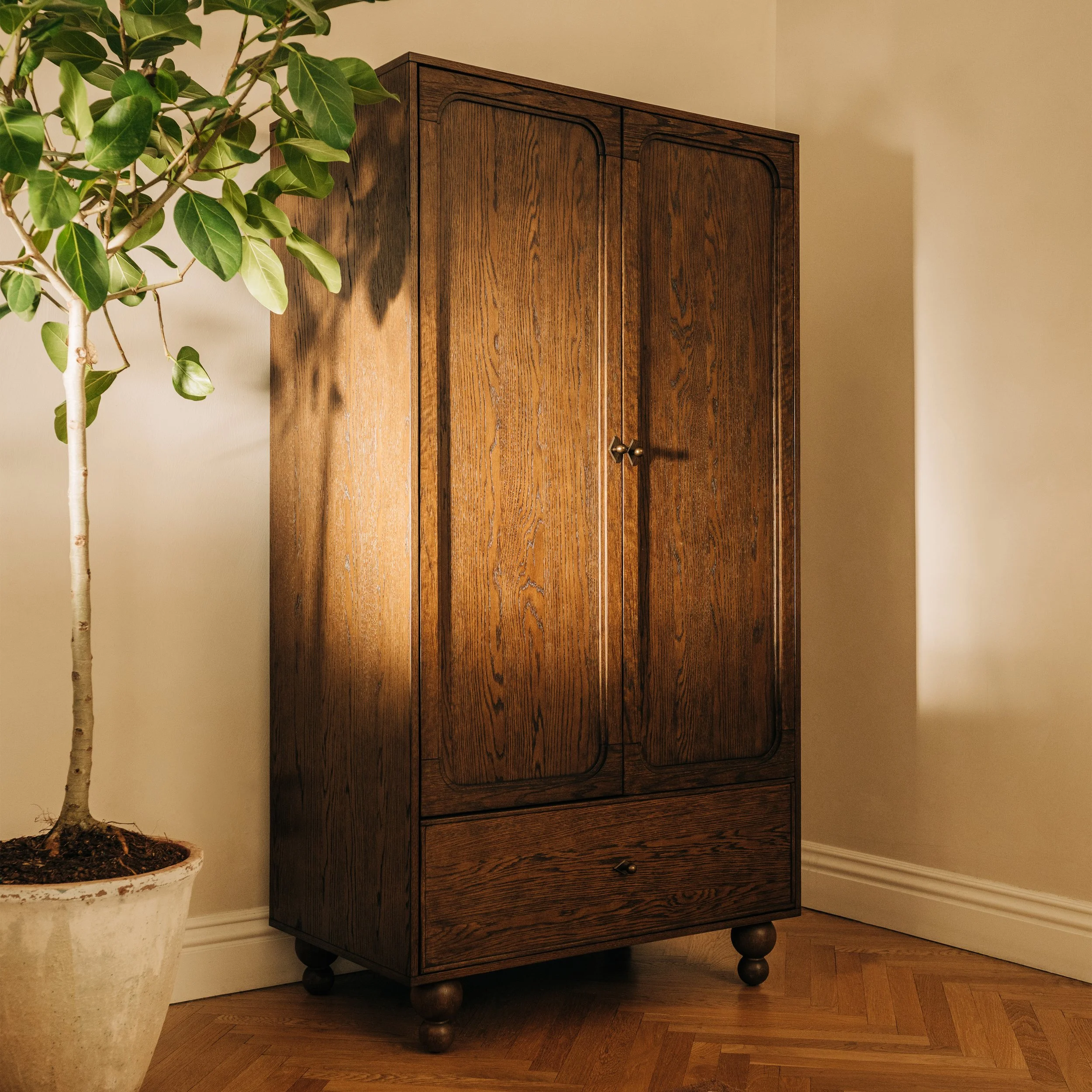 M33329TE_armoire-angle-1.1.jpg