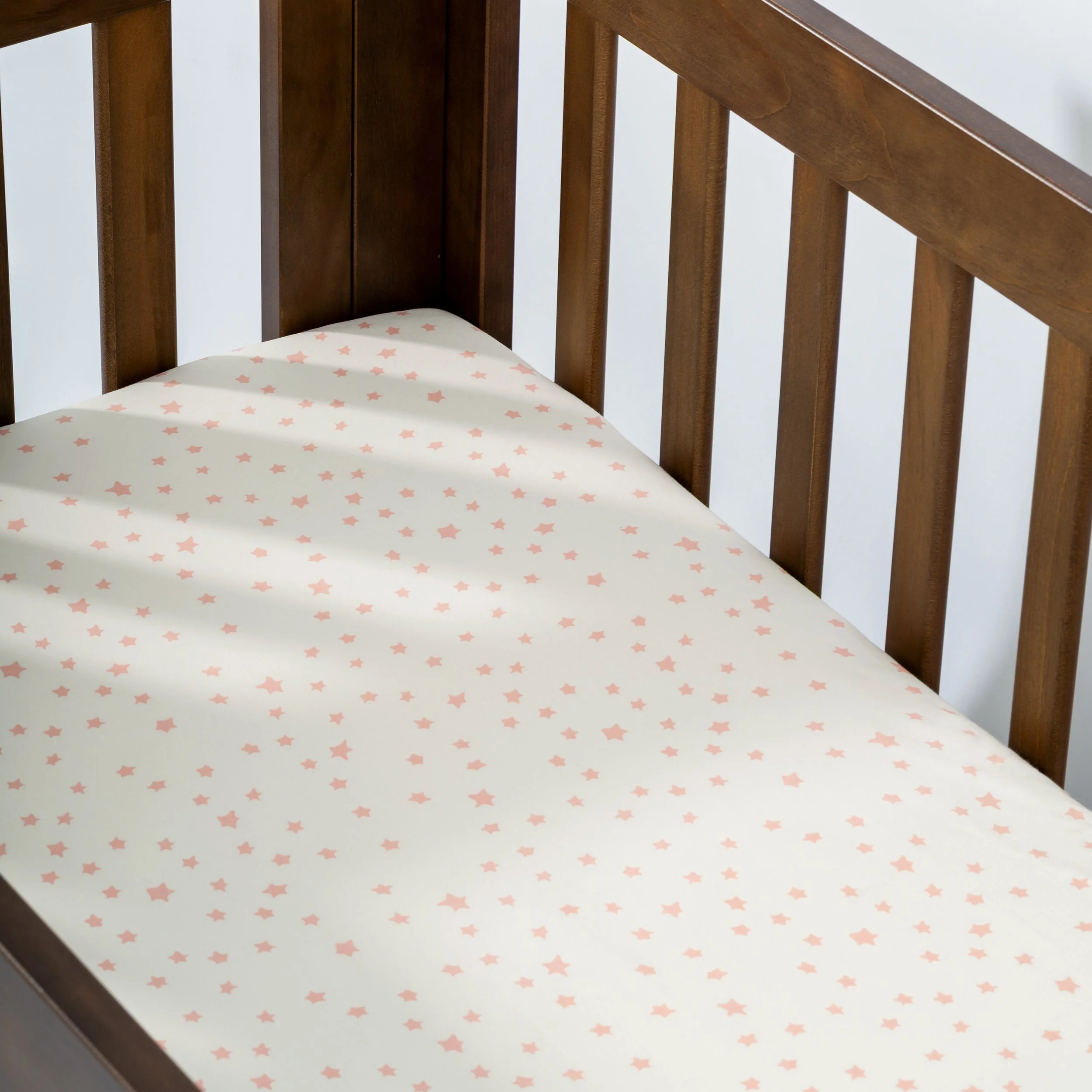 T31036IDS_Doodle_Stars_Organic_Brushed_Cotton_Mini_CribSheet_1.jpg