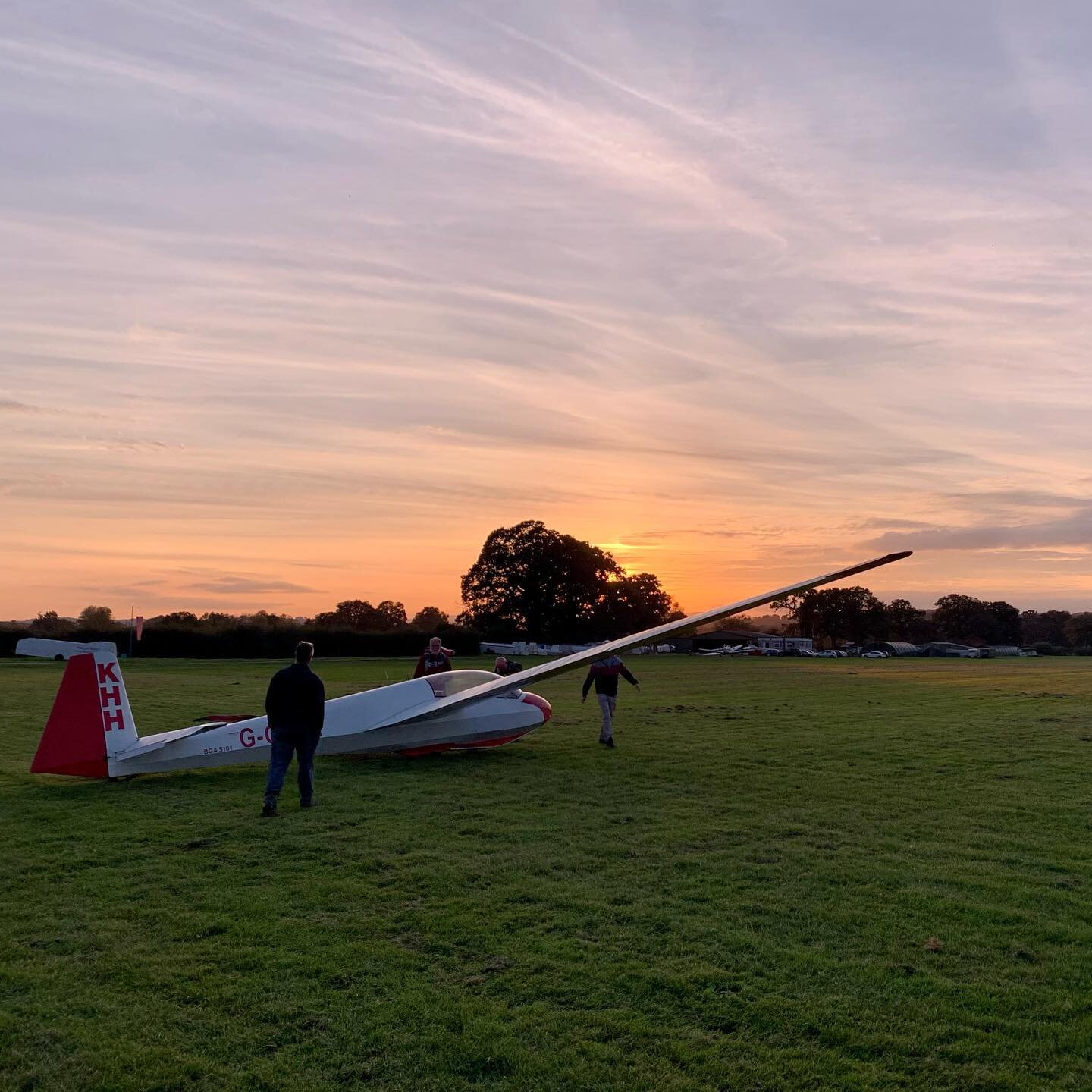 After a rather grim start to the day yesterday, things improved and we had a great day of training using the winch and aerotow. Well done to everyone involved. 

Are you interested in learning to fly? Visit our website for more information. Link in b