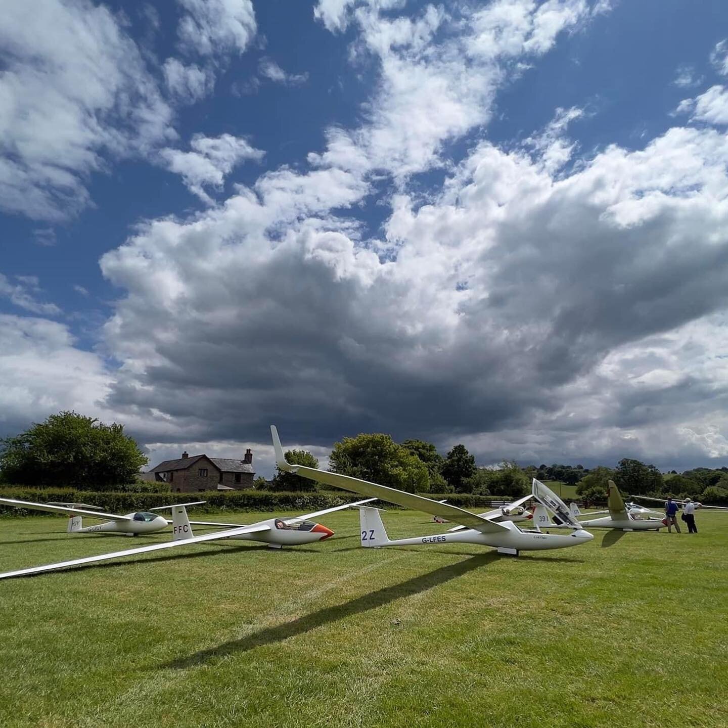 What a great week! SWGC&rsquo;s Task Week didn&rsquo;t have the best weather but 20 cross country tasks were flown, sometimes in quite challenging conditions. I think we all learnt at least a couple of things about our flying. 
.
.
.
.
.
#gliding #do