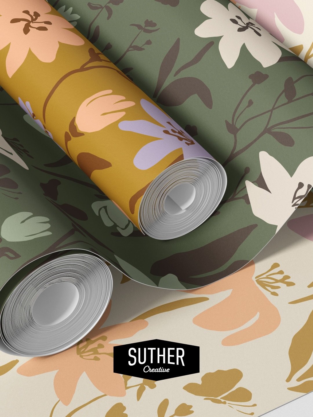 In case you missed it: I have a wallpaper shop! I curated my favorite designs, only the ones that I would use in my own home. So choosing a wallpaper doesn&rsquo;t have to be a marathon, no endless scrolling, just the best of the best! 

And even bet