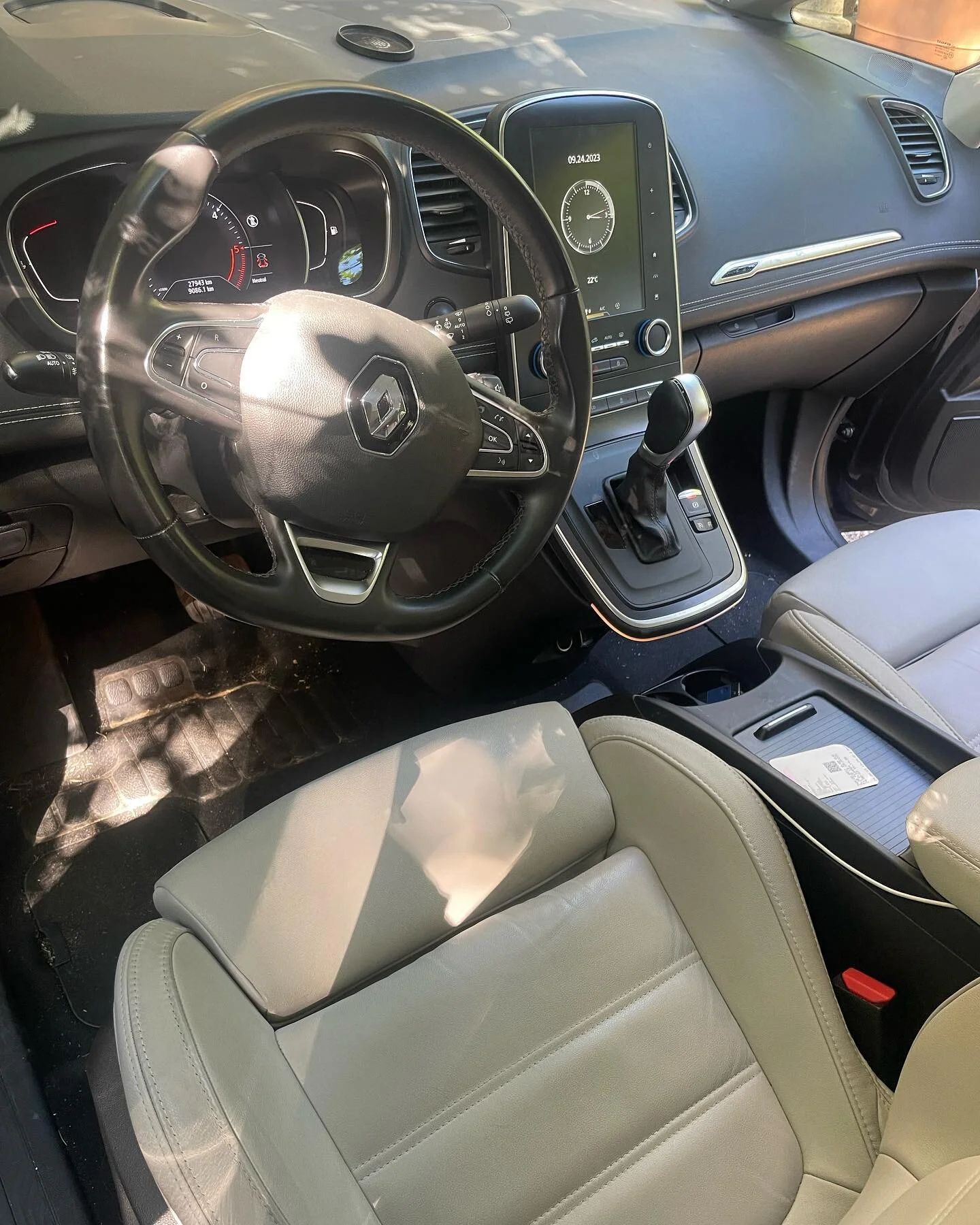 💦Lavage int&eacute;rieur premium pour ce Renault Scenic avant retour de location ✨

#garches #saintcloud #marneslacoquette #vaucresson #scenic #garchesmaville #garches92 #garchesmarneslacoquette