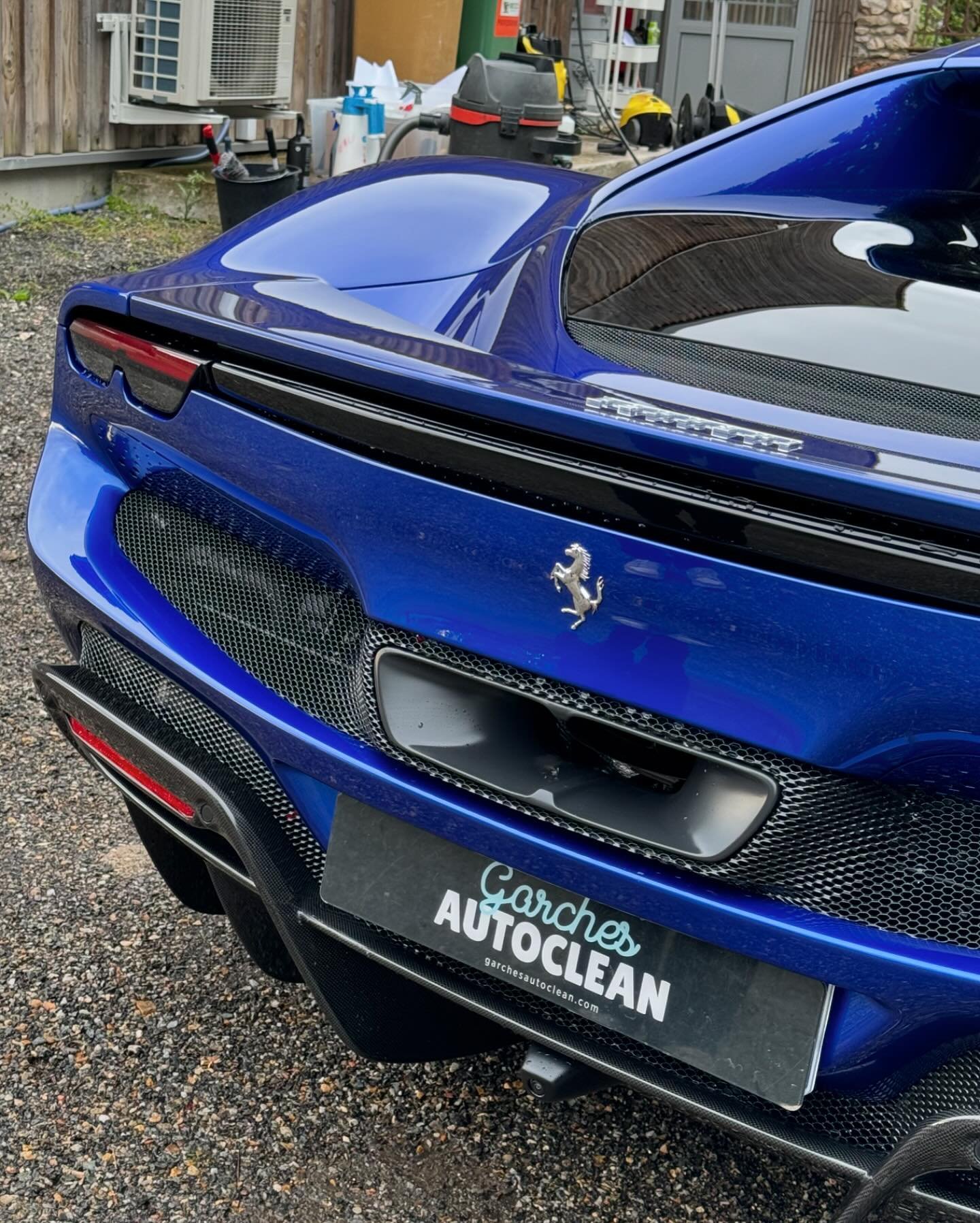 💦Lavage int&eacute;rieur/ext&eacute;rieur &agrave; domicile pour cette superbe Ferrari 296 GTB 🏡 
Nous nous d&eacute;pla&ccedil;ons dans toute l&rsquo;&icirc;le de France pour satisfaire vos besoins 💥

#ferrari #296gtb #garchesautoclean #detailing
