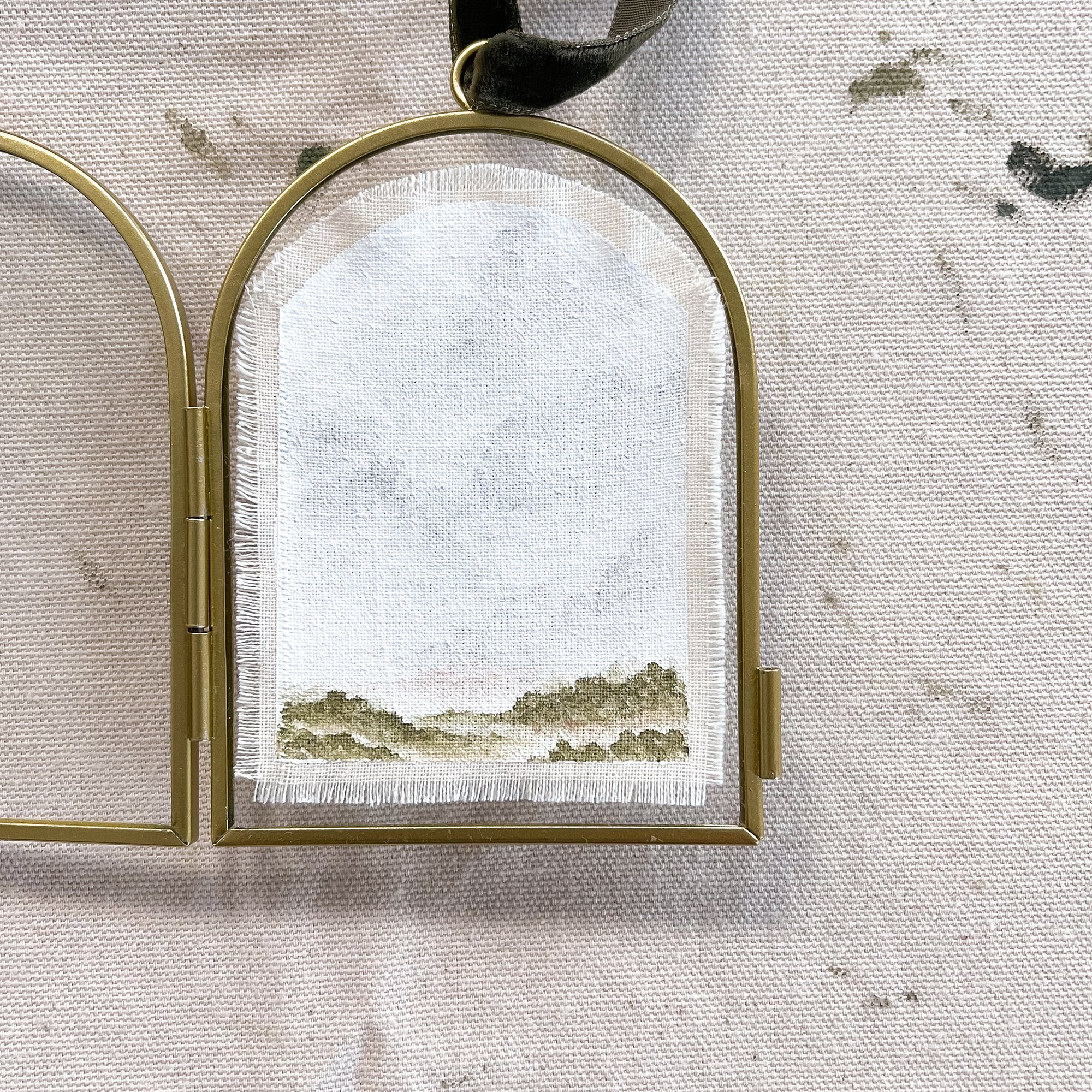 Arched-Landscape-Ornament-Open-Frame-1-Raechelle-Marie.jpg