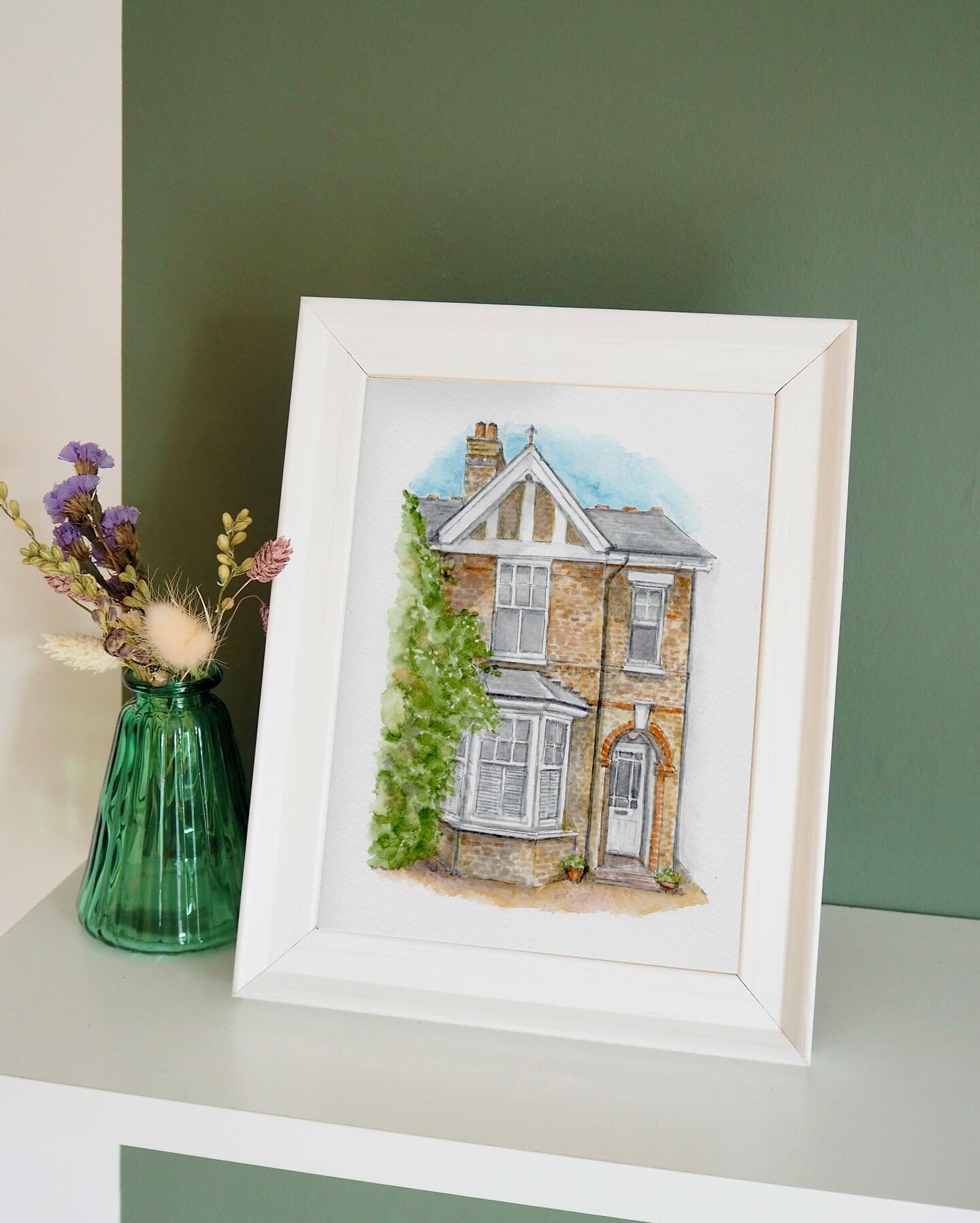 This is no April fools joke - our April custom slots are now OPEN!

This is your chance to secure a print for a new wedding venue artwork, or an original watercolour house portrait just like this one 🎨 

As always, slots are limited. Check out our s