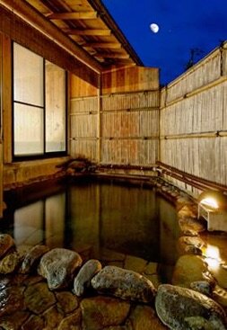 shibu hotel bath.jpg