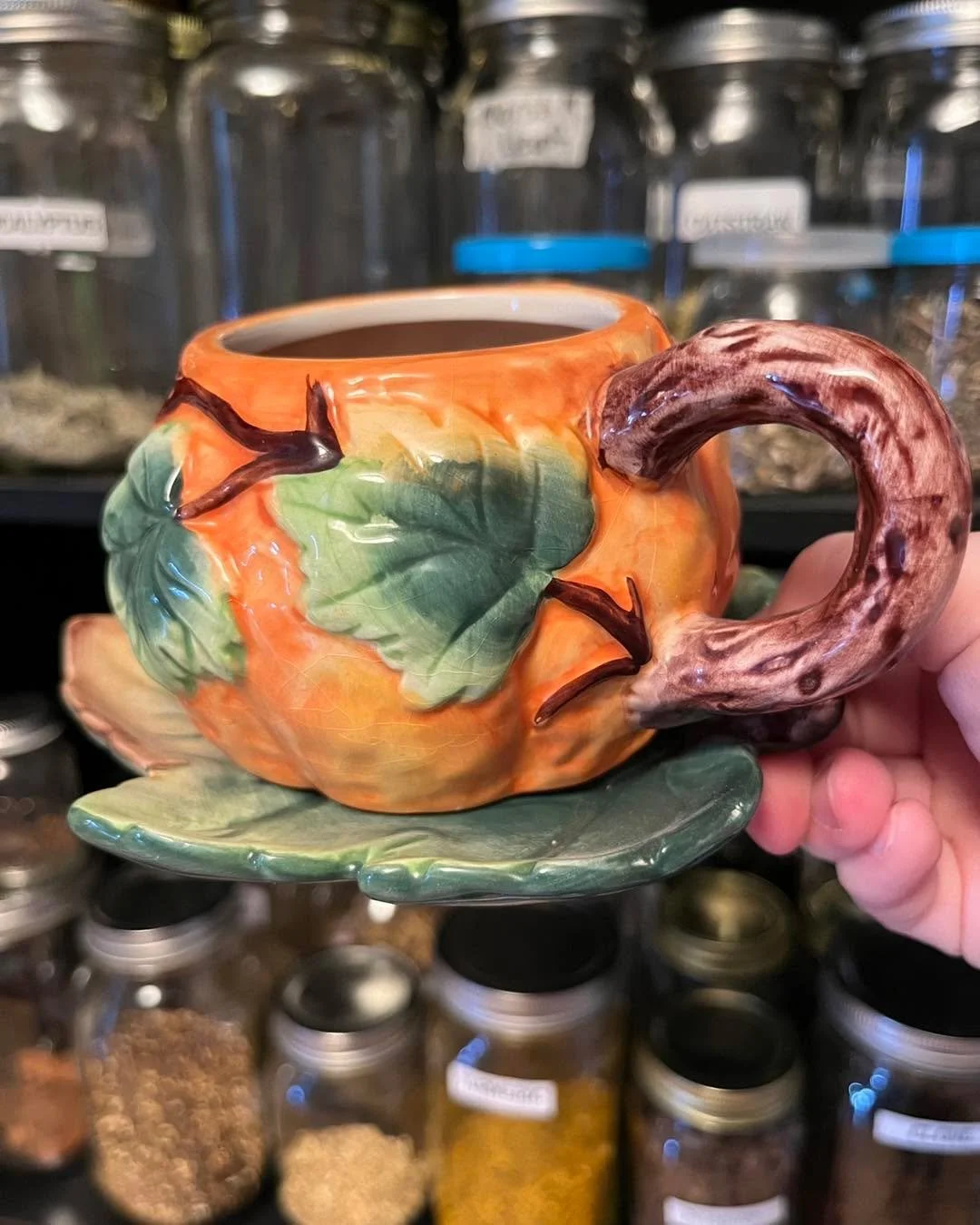 Took a much needed few days of rest but we’re back!! AND we’re coming up with new blends!! It’s obviously tea season and we’re getting ready for that cozy time with a good book!
#tea #teatime #witchyvibes #mteakettle #loosel