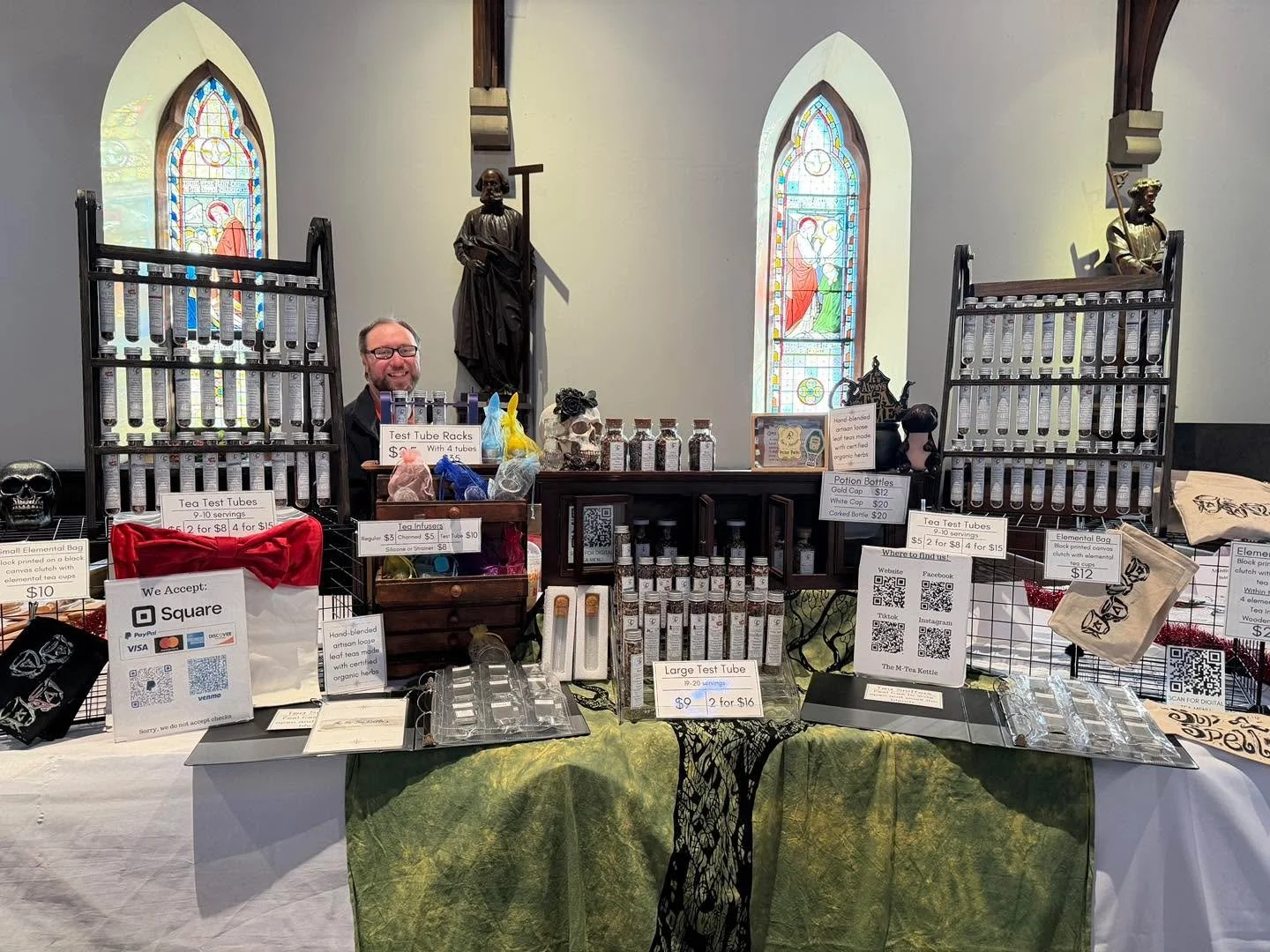 We&rsquo;re all set to go!! We&rsquo;re in Fond du Lac at St Paul&rsquo;s Cathedral!! 

#mteakettle #holidaymarket #downtownfonddulacwi #downtownfonddulac #teashop