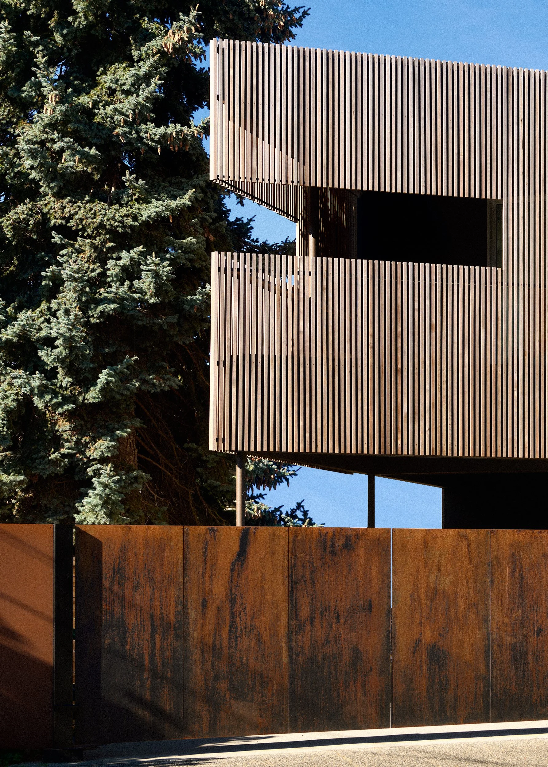 Exterior_02_WEB.jpg