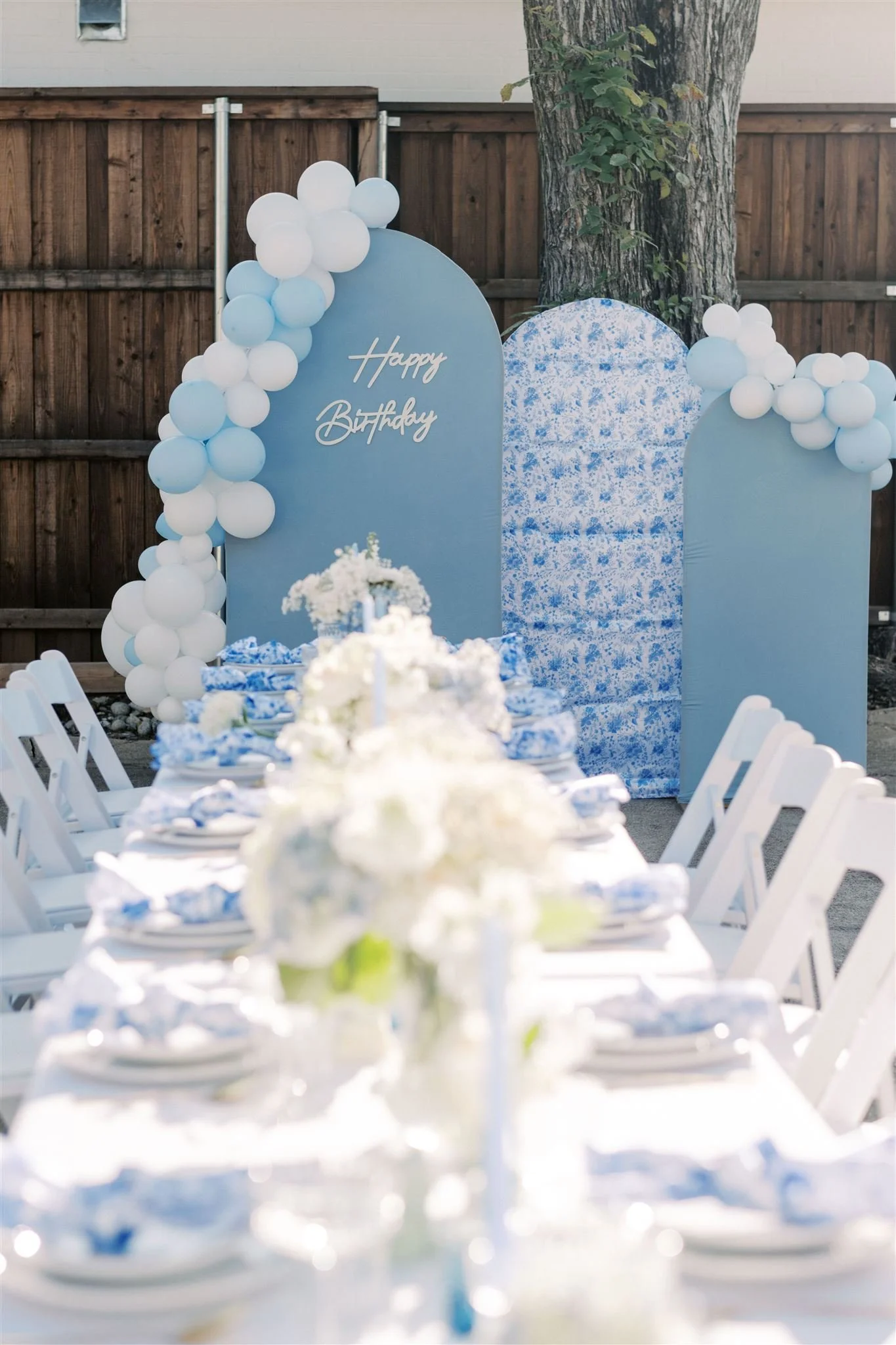 A blue floral tablescape styled by Wanderlust Picnics in Dallas