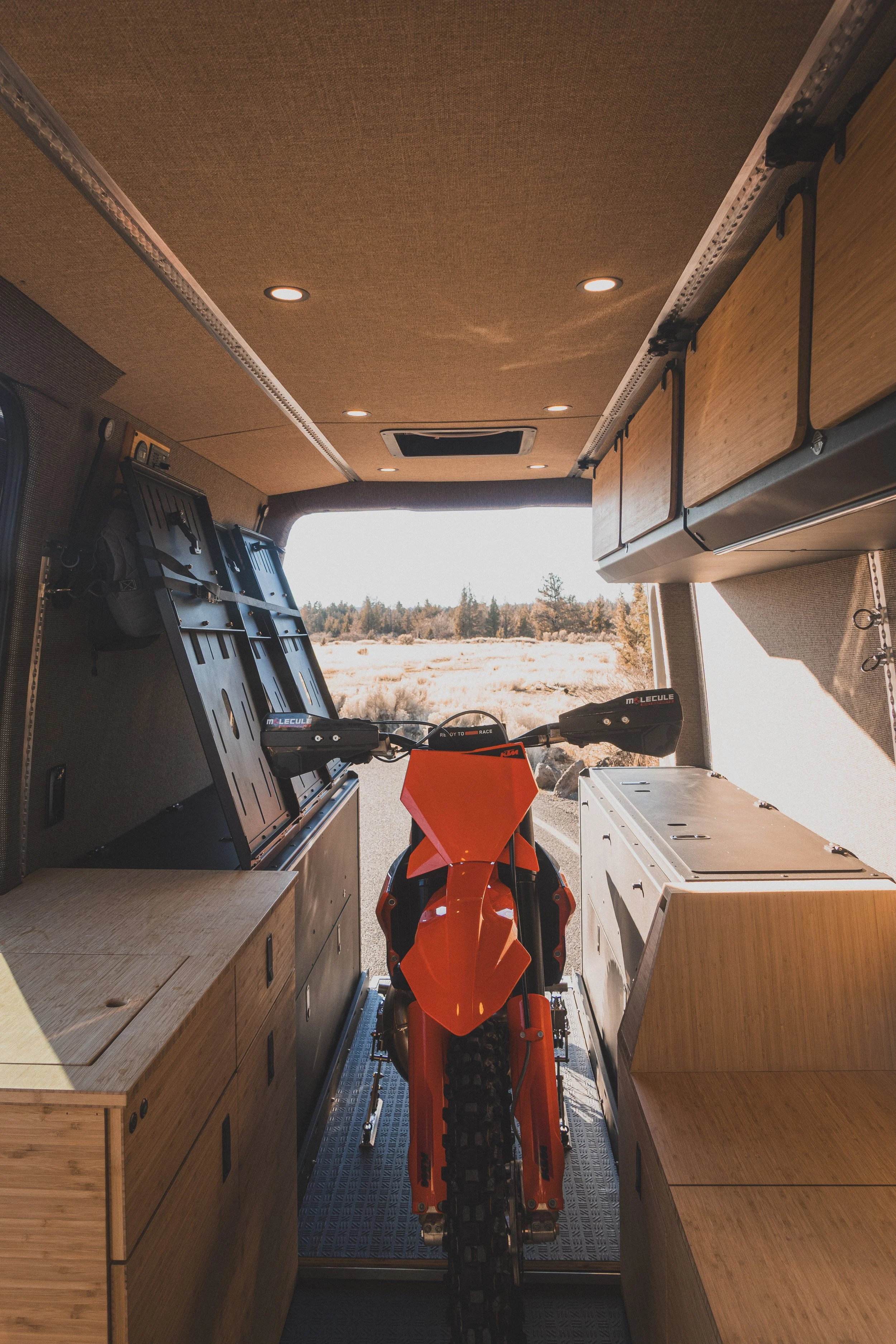 Full-Time Van Life vs Weekend Warrior Builds: What Is the Real Difference?