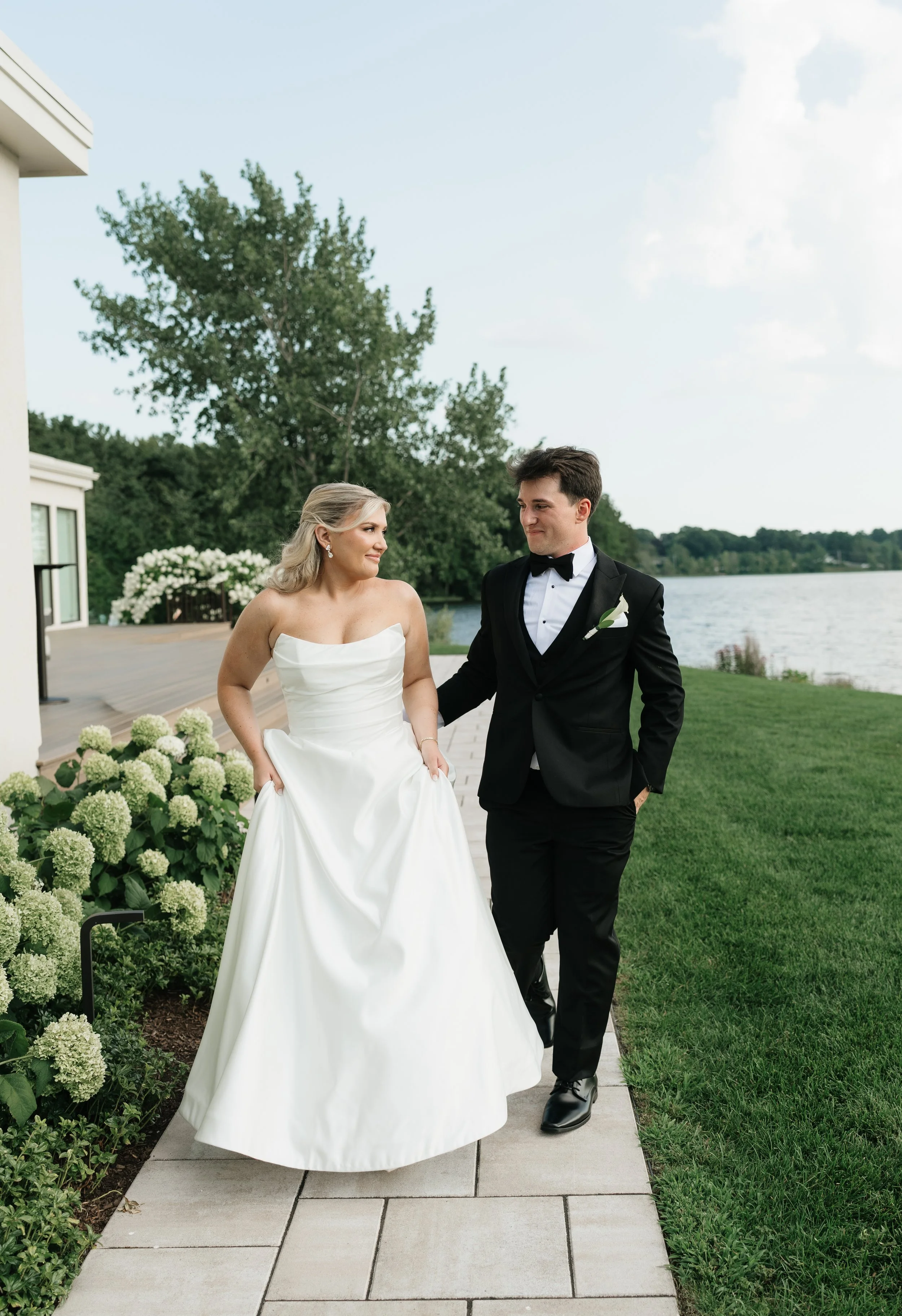 A Coastal Summer Wedding at The Lakehouse in Halifax, Massachusetts
