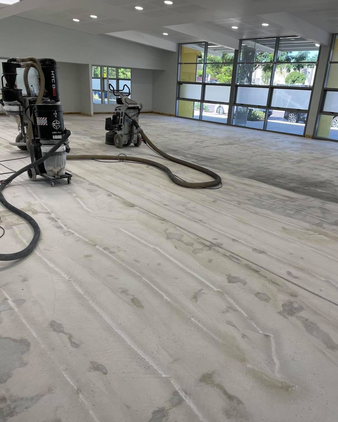 Not a bad day in the YMCA_Palmerston

|| VINYL UPLIFT &amp; INSTALL ||

Installed for @carpetonedarwin 

.
.
.
.
.
#darwin #darwinnt #darwinaustralia #floorprep #vinylinstallation #floorformnt #darwinvinyl #ymcadarwin #YMCA