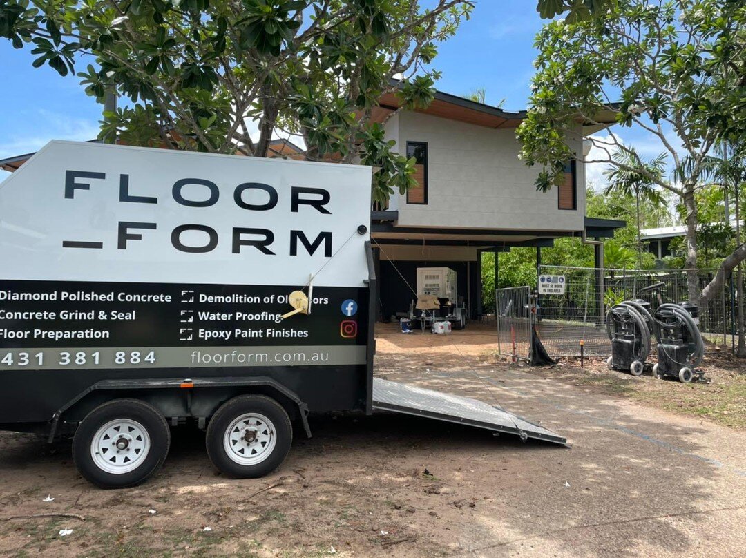 Honed Concrete, the perfect compliment for this  tropical home located in Larrakeyah. 

.
.

#floorform #ntlifestyle #concretefloors #htcflooringsystems #outdoorrenovation #concrete #darwinaustralia
