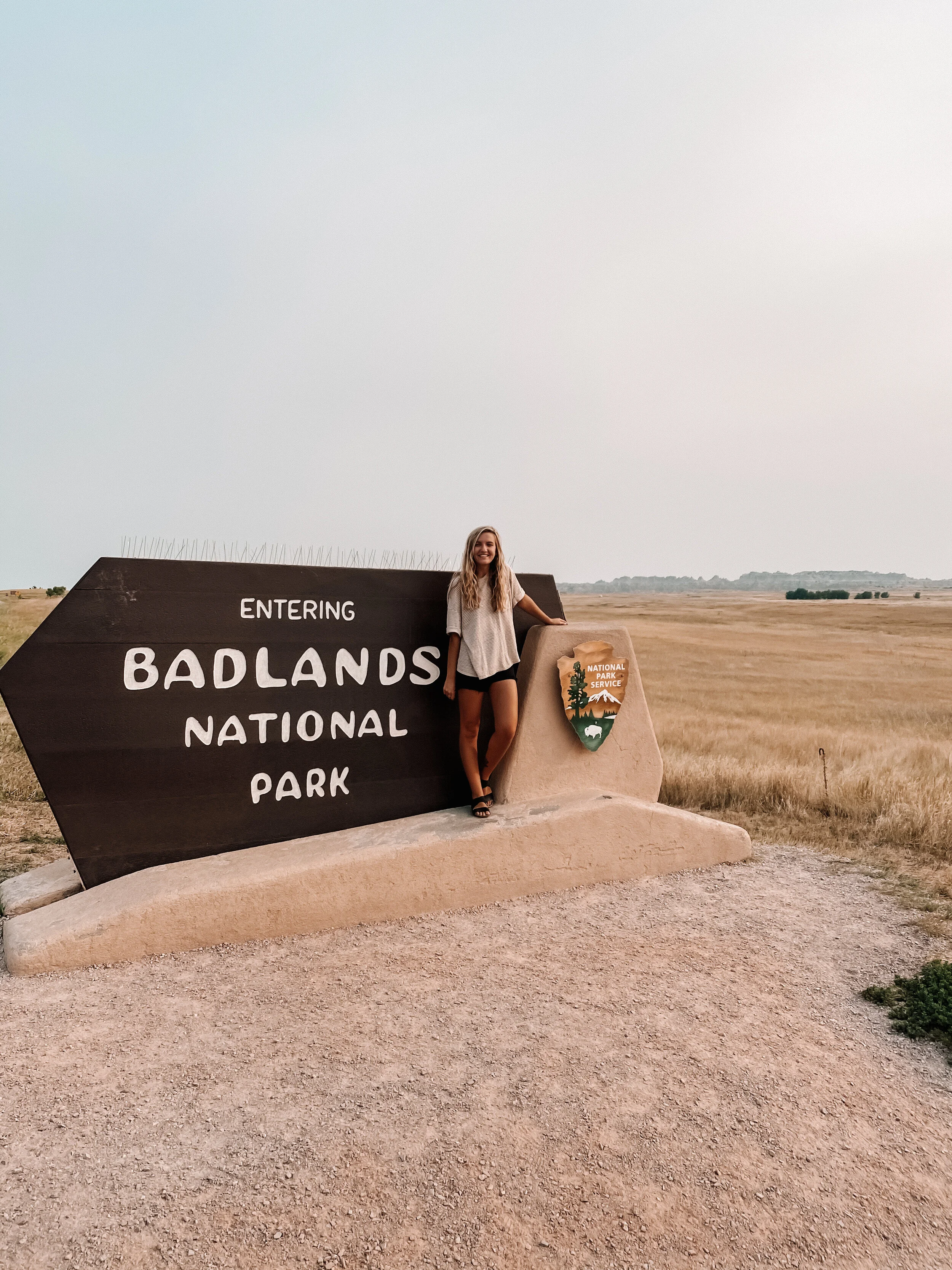 BadlandsNationalParkWelcomeSign.JPG