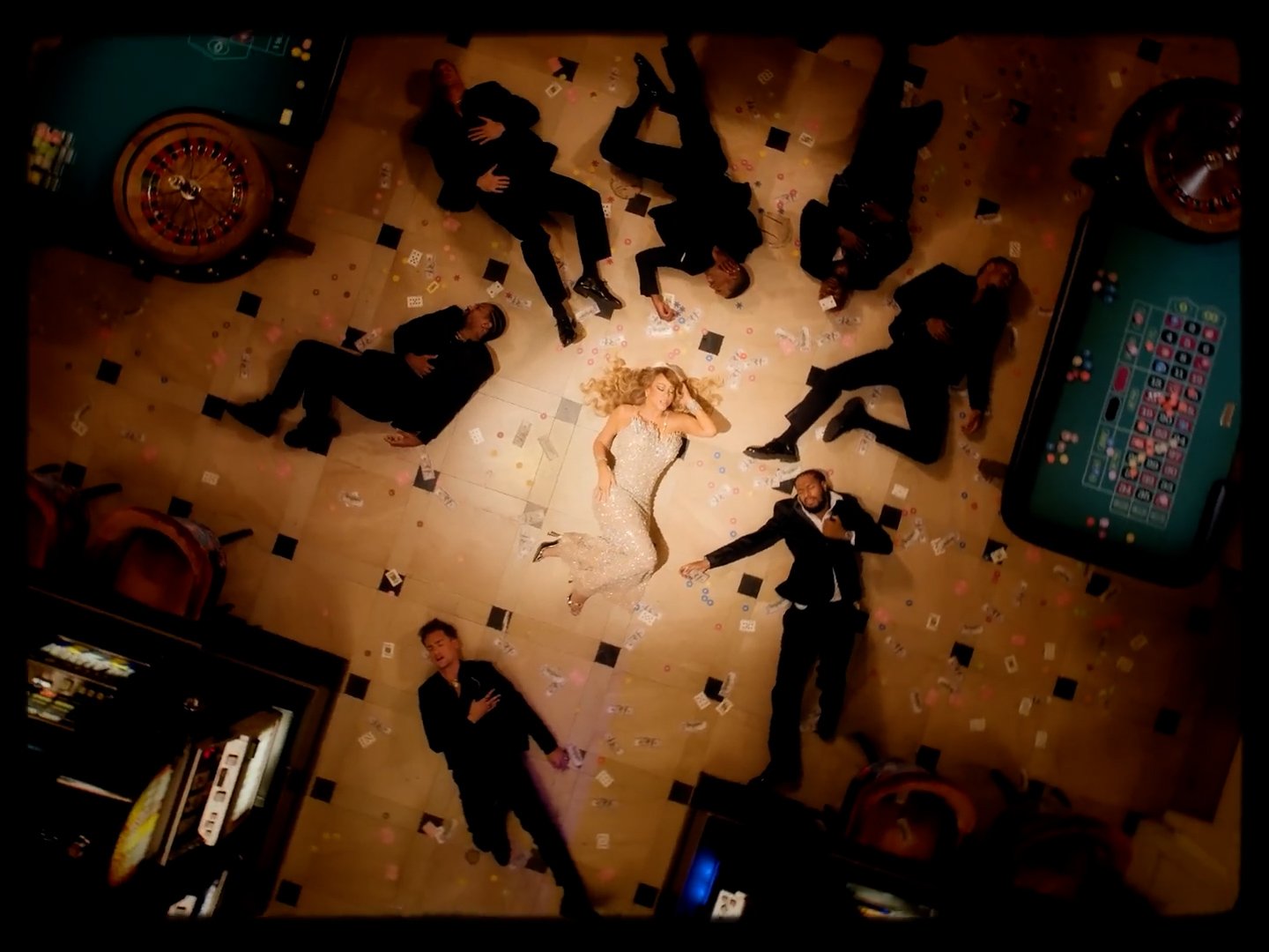 Mariah Carey - Type Dangerous (Official Music Video) (1).mp4.00_02_15_09.Still024.jpg