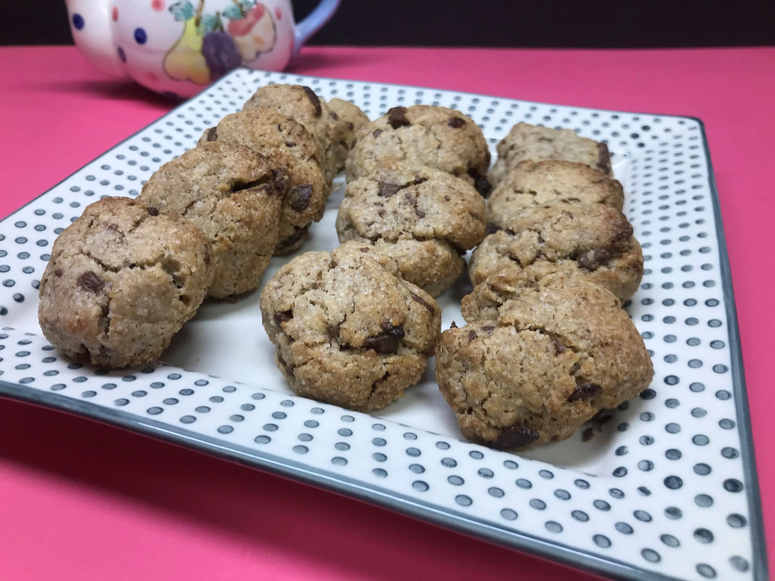 Galletas o pastas de avena con nueces pecanas y chocolate