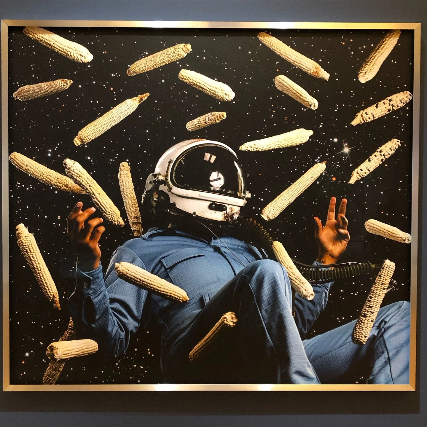 The Zenith by @cararomerophotography 

Sometimes you're about to post something and you remember there are things in your drafts and you forgot how good they are and you need to share them...

This photograph of a photograph = George Alexander (Mvsko