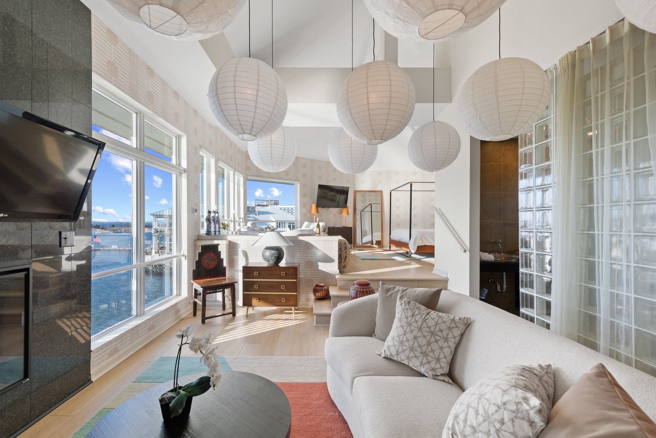 The edge hotel room