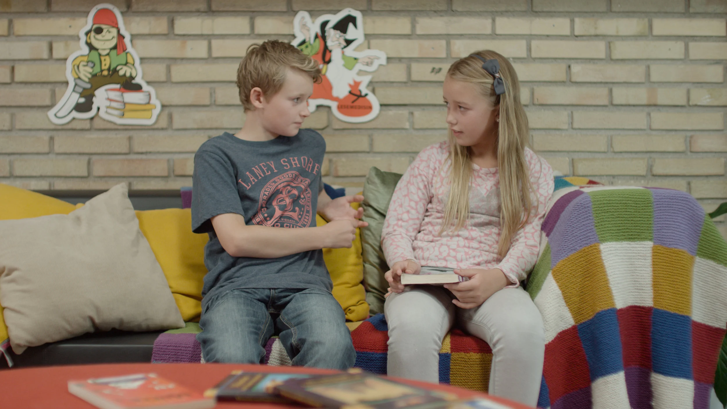 KAMPEN STILLS - Stian og Sara i sofa (Foto Audun G. Magnæs).jpg