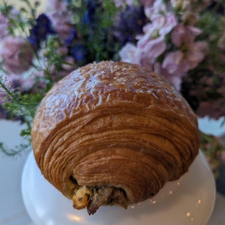 We have a new savory croissant! Starting this weekend and replacing our spinach and artichoke croissant, say hello to our Potato, Chimichurri, and Goat Cheese croissant! 

Place a pre-order or stop into our Fairmount location to give it a try!

#onth