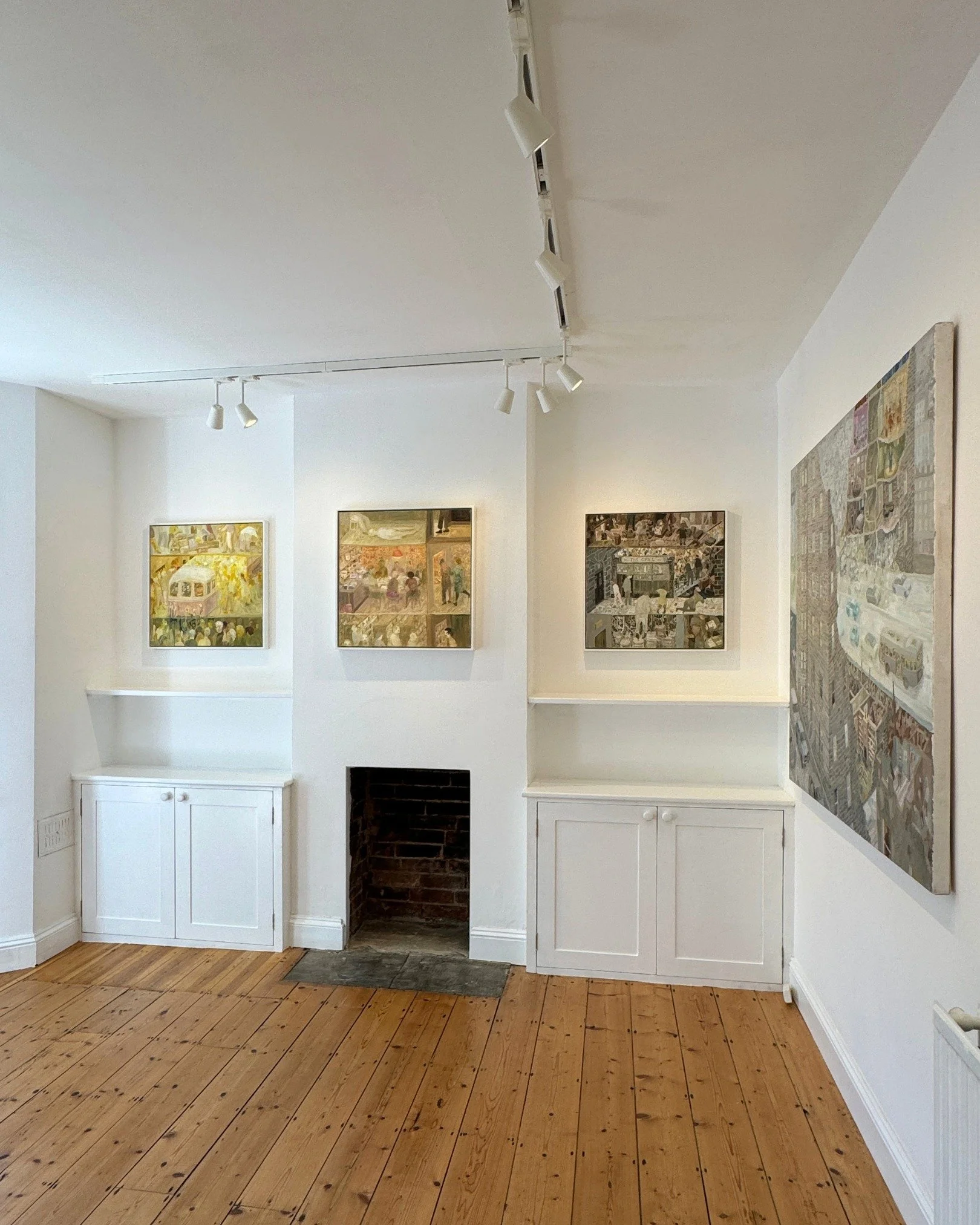 Robbie Bushe's wonderful solo show continues for another fortnight until Sunday 7th June, so if you haven't yet visited, there is still plenty of time to do so! 

Here are the opening dates and times for the rest of the show: 

Today, Sunday 24/05: 1
