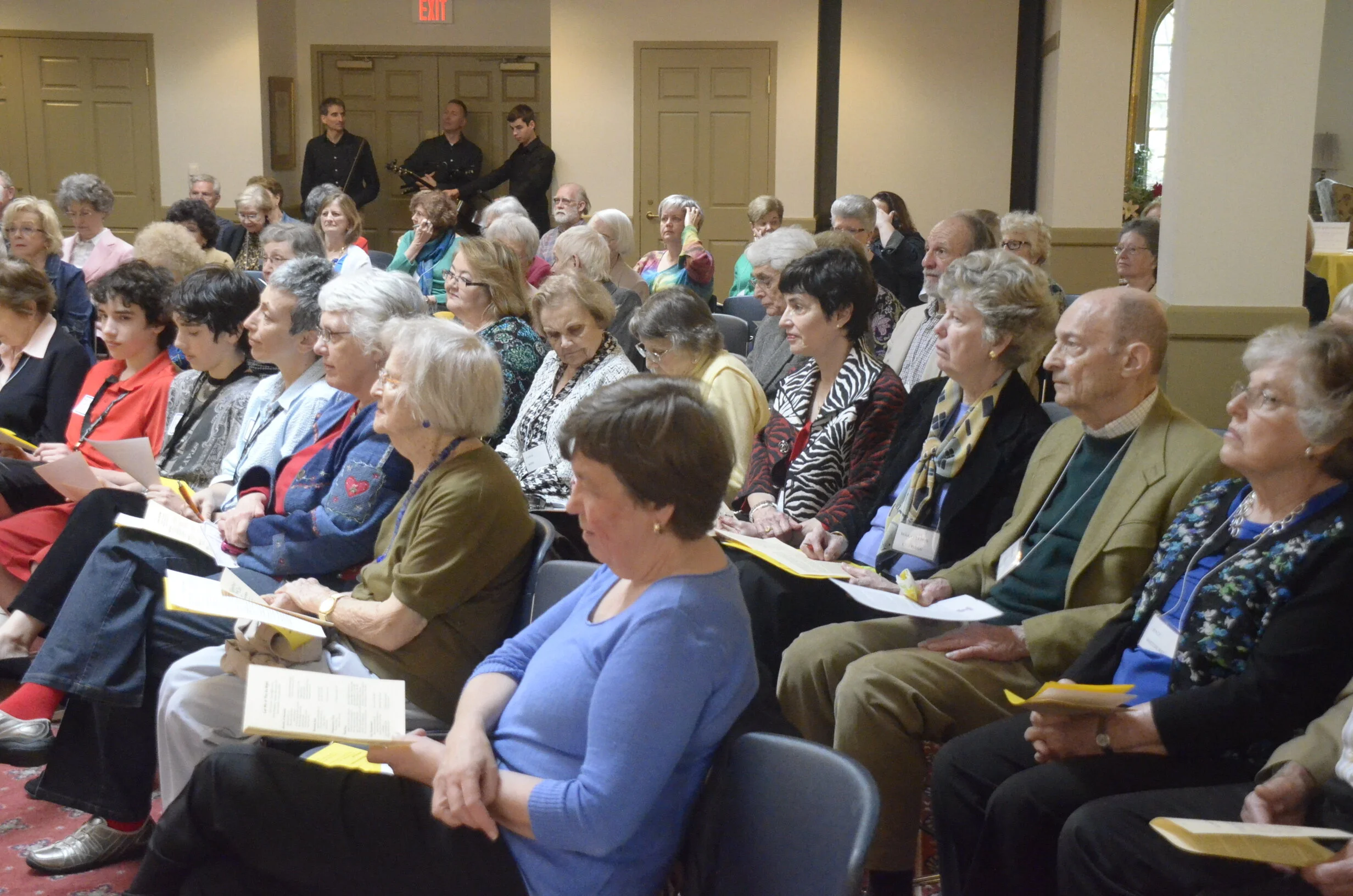 WMC members and guests enjoy the performance