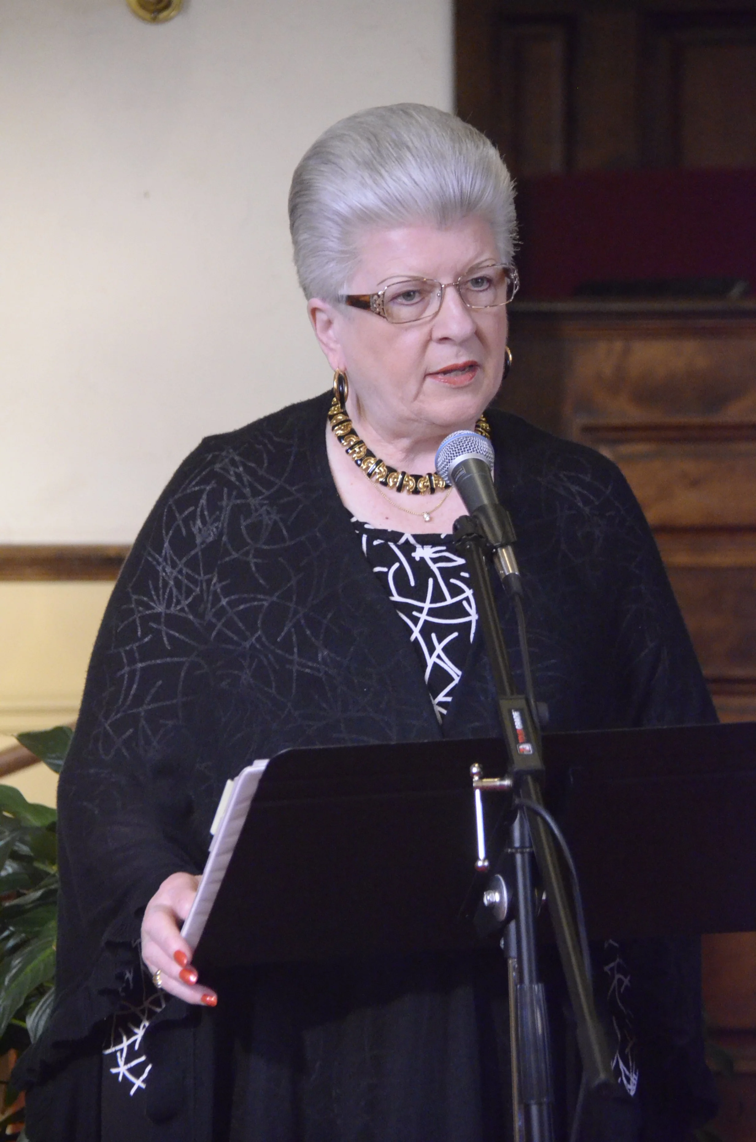 Donna Herman, President, congratulates WAMT upon  their 10th Anniversary