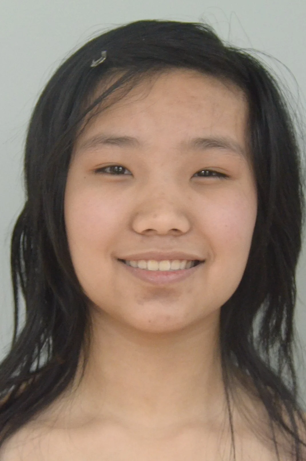 Jr. D.:  Anni Wang, Piano; Honorable Mention and Encouragement Award of $200