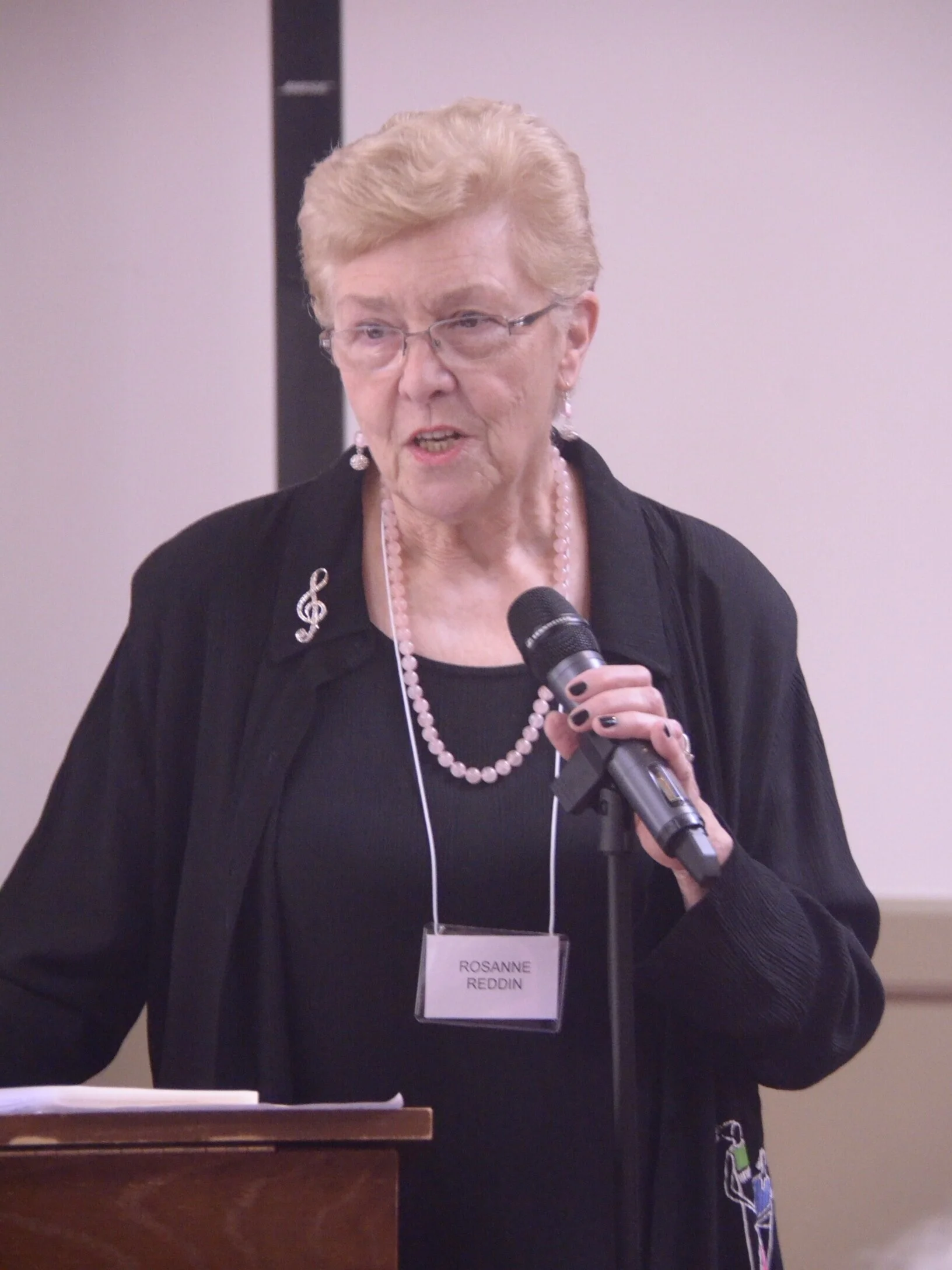 March 16th Monthly Meeting:  Rosanne Reddin, President, welcomes members and guests